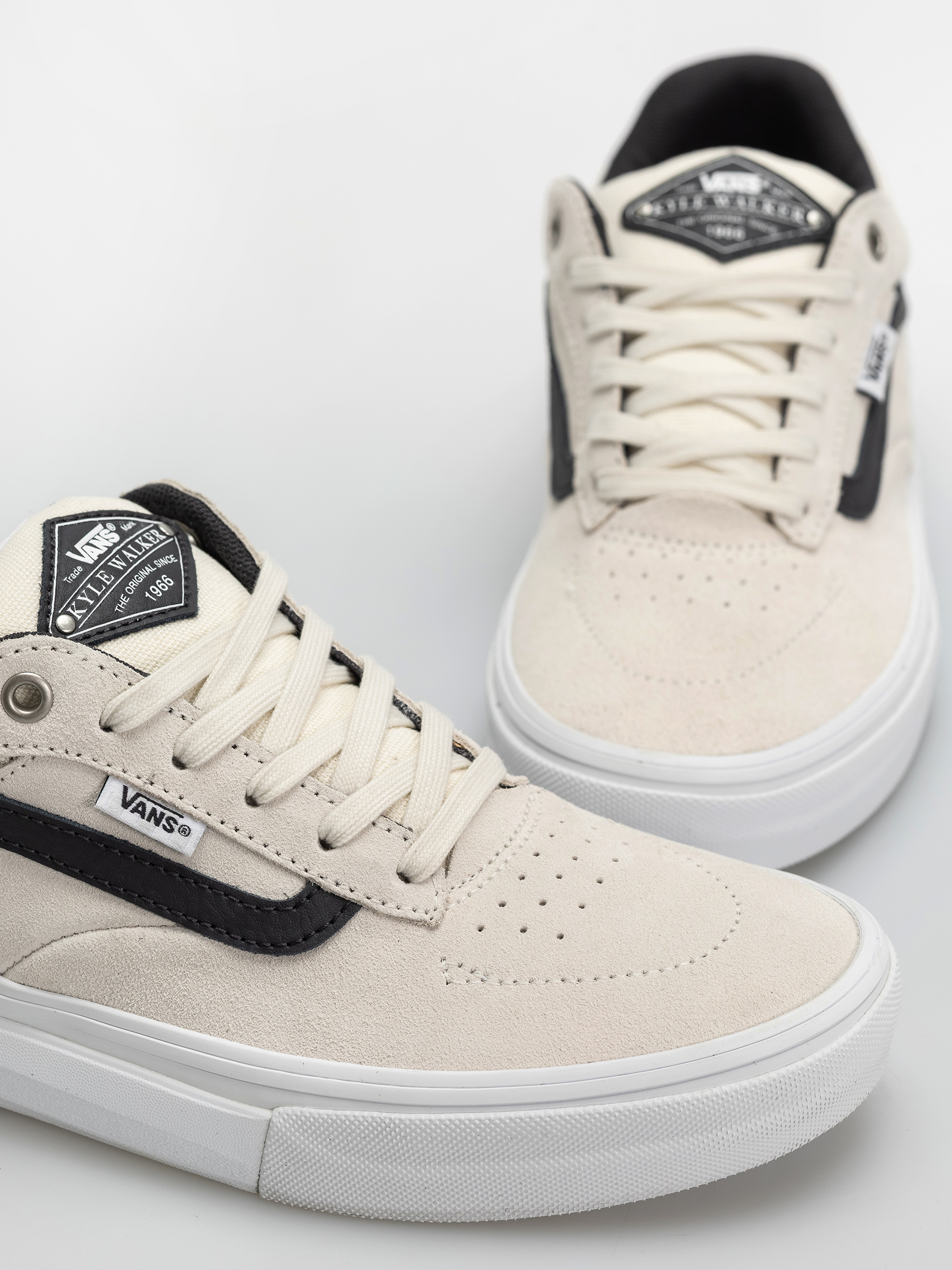 Обувки Vans Skate Kyle Walker Wafflecup (white/gunmetal)