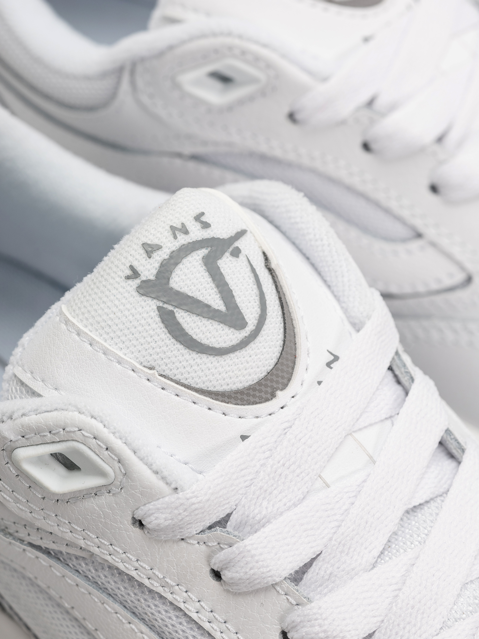 Обувки Vans Skate Rowan Z3 (white/gum)
