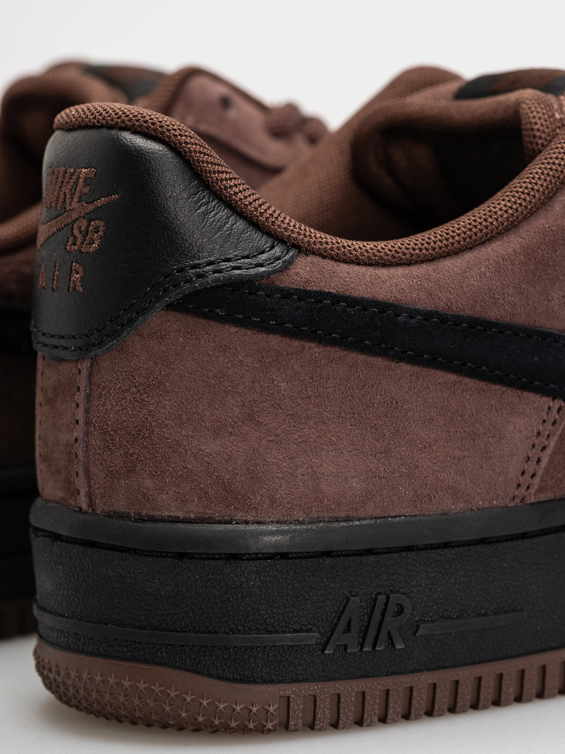 Обувки Nike SB Air Force 1 (lt chocolate/black lt chocolate)