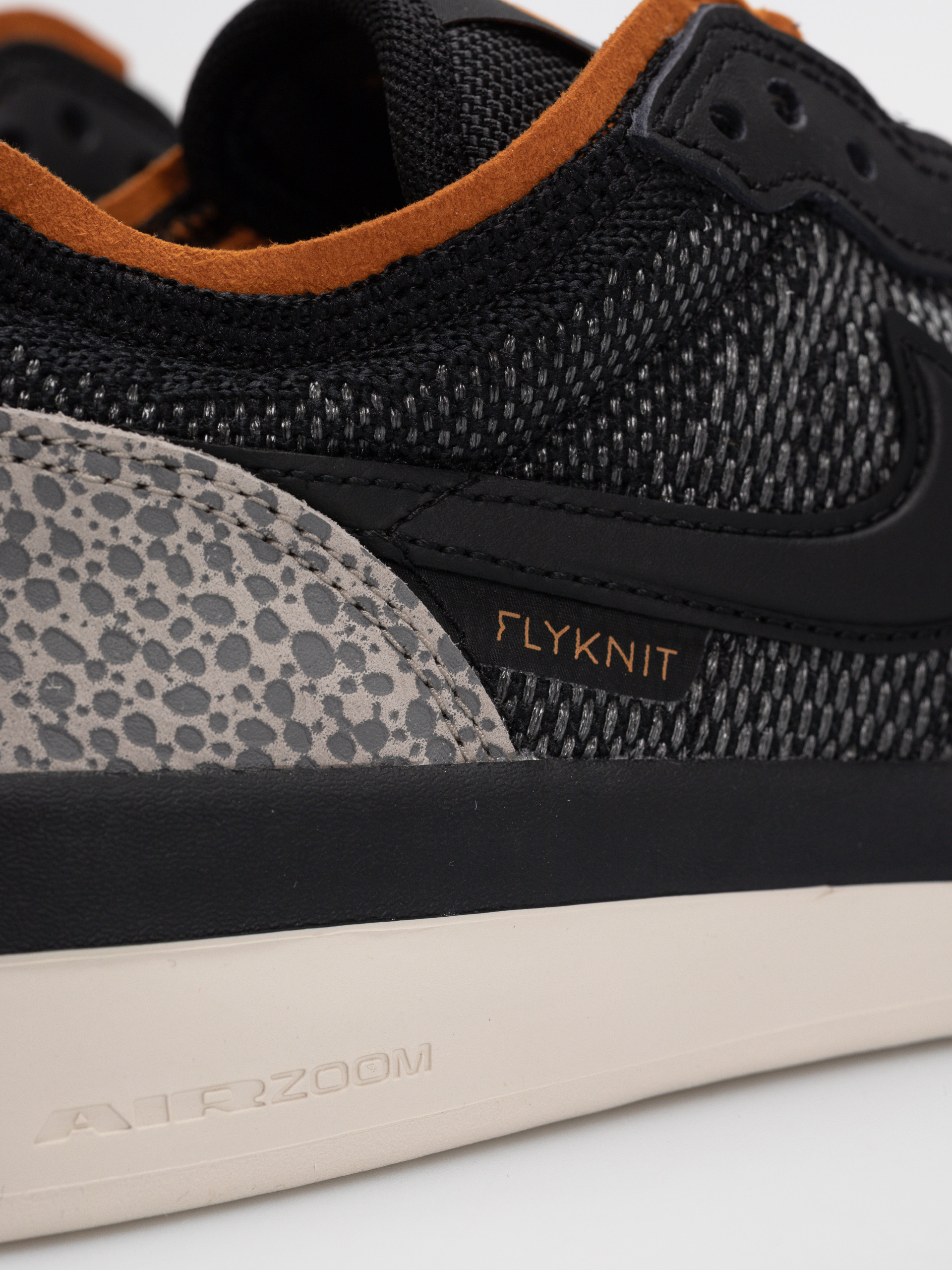 Обувки Nike SB PS8 (cobblestone/black monarch lt orewood brn)