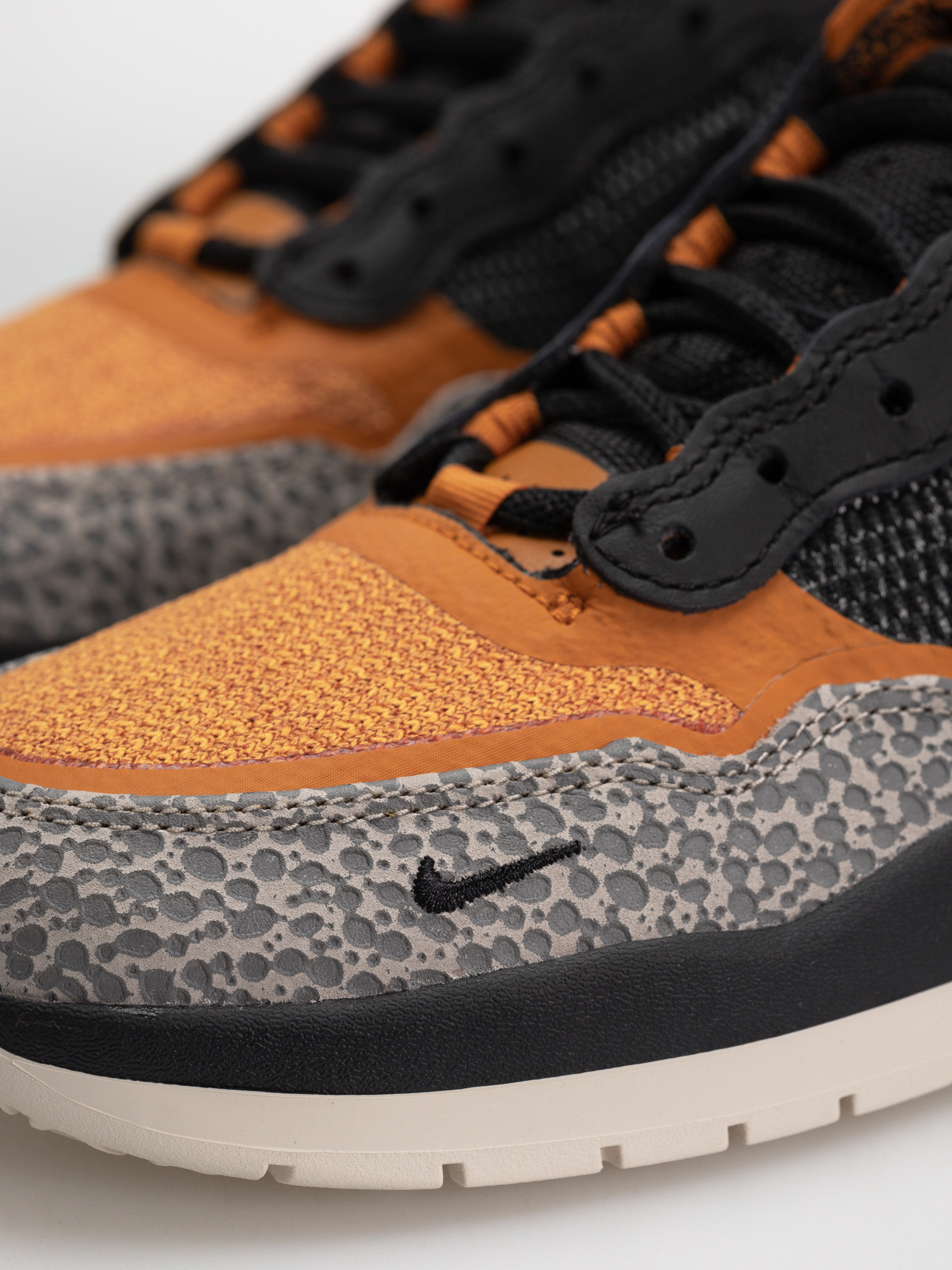 Обувки Nike SB PS8 (cobblestone/black monarch lt orewood brn)