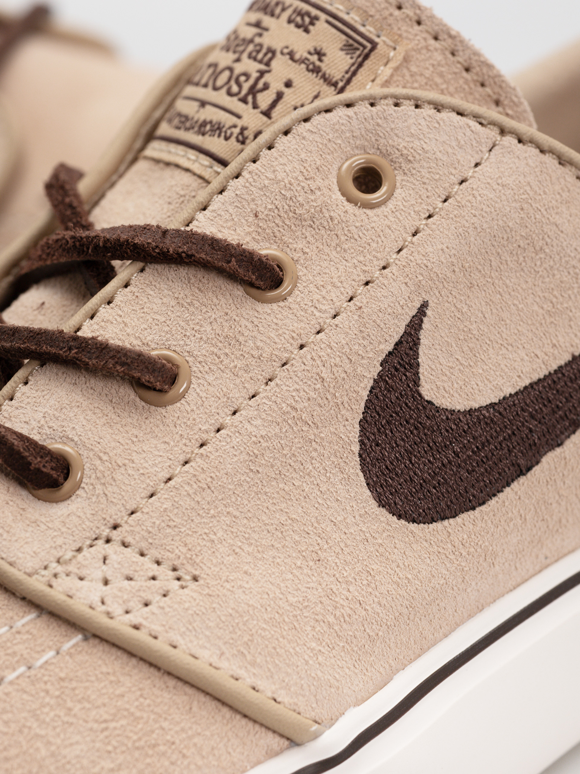 Обувки Nike SB Zoom Janoski Og+ (linen/lt chocolate sail)