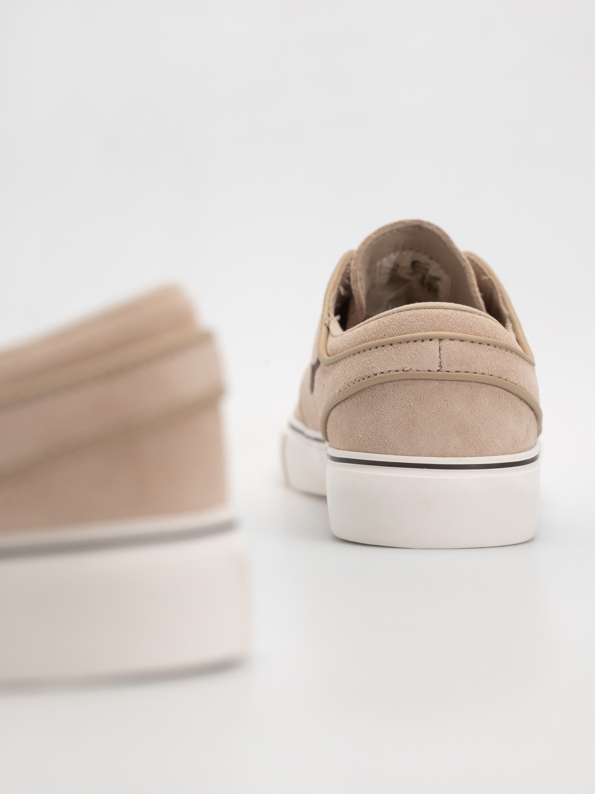 Обувки Nike SB Zoom Janoski Og+ (linen/lt chocolate sail)