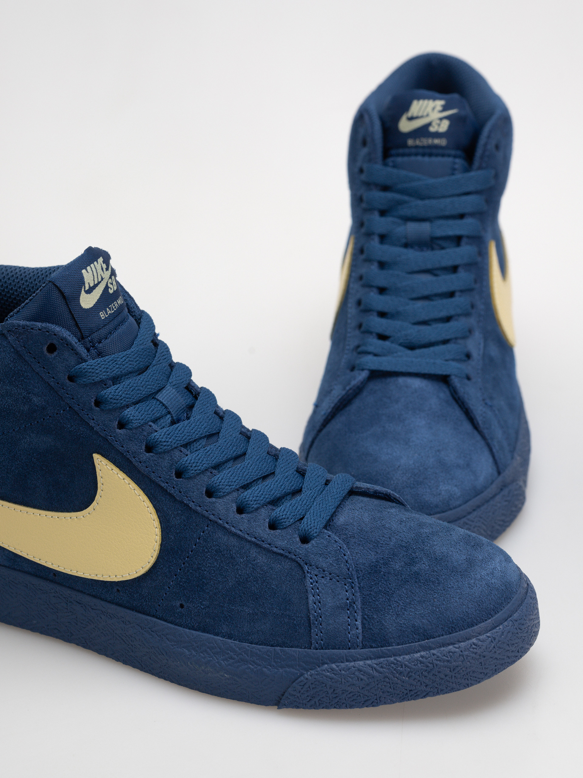 Обувки Nike SB Zoom Blazer Mid (coastal blue/pale yellow coastal blue)