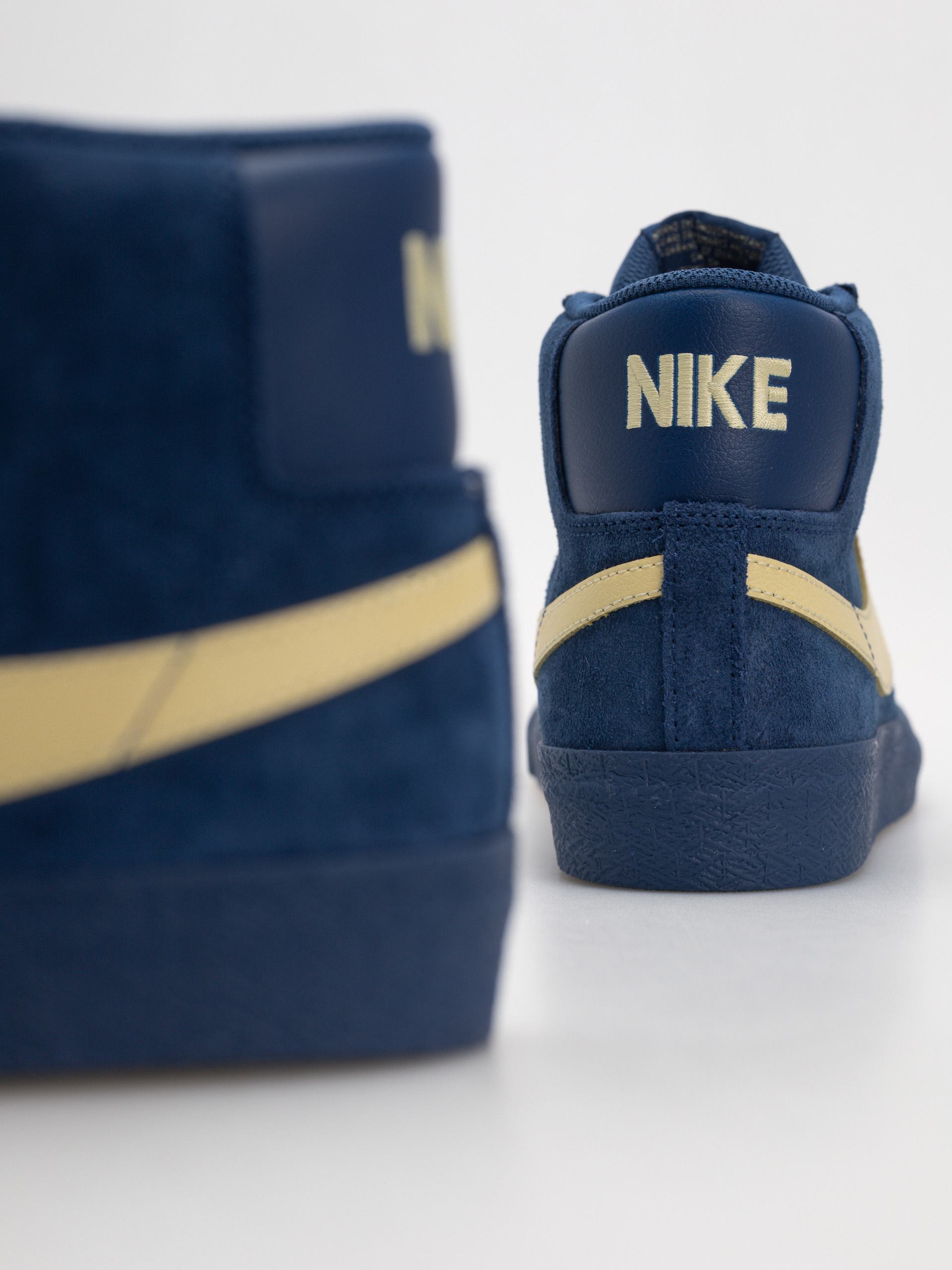 Обувки Nike SB Zoom Blazer Mid (coastal blue/pale yellow coastal blue)