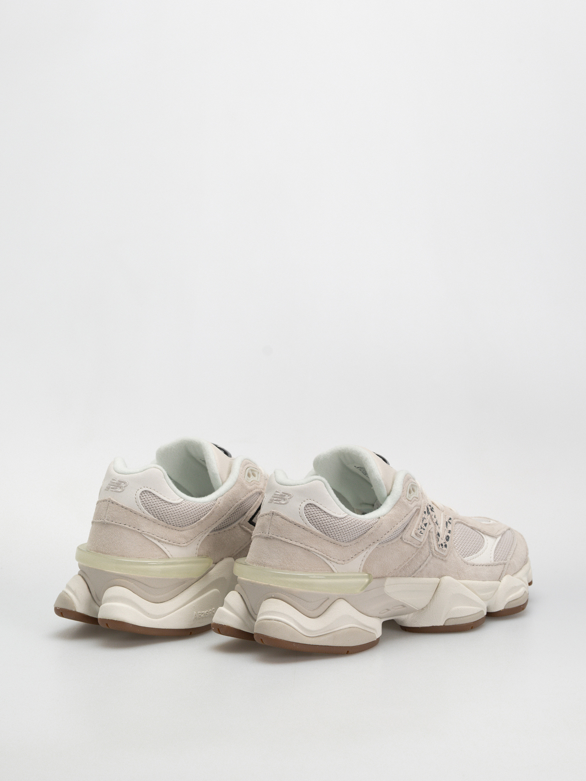 Обувки New Balance 9060 (moonbeam/sea salt/black)