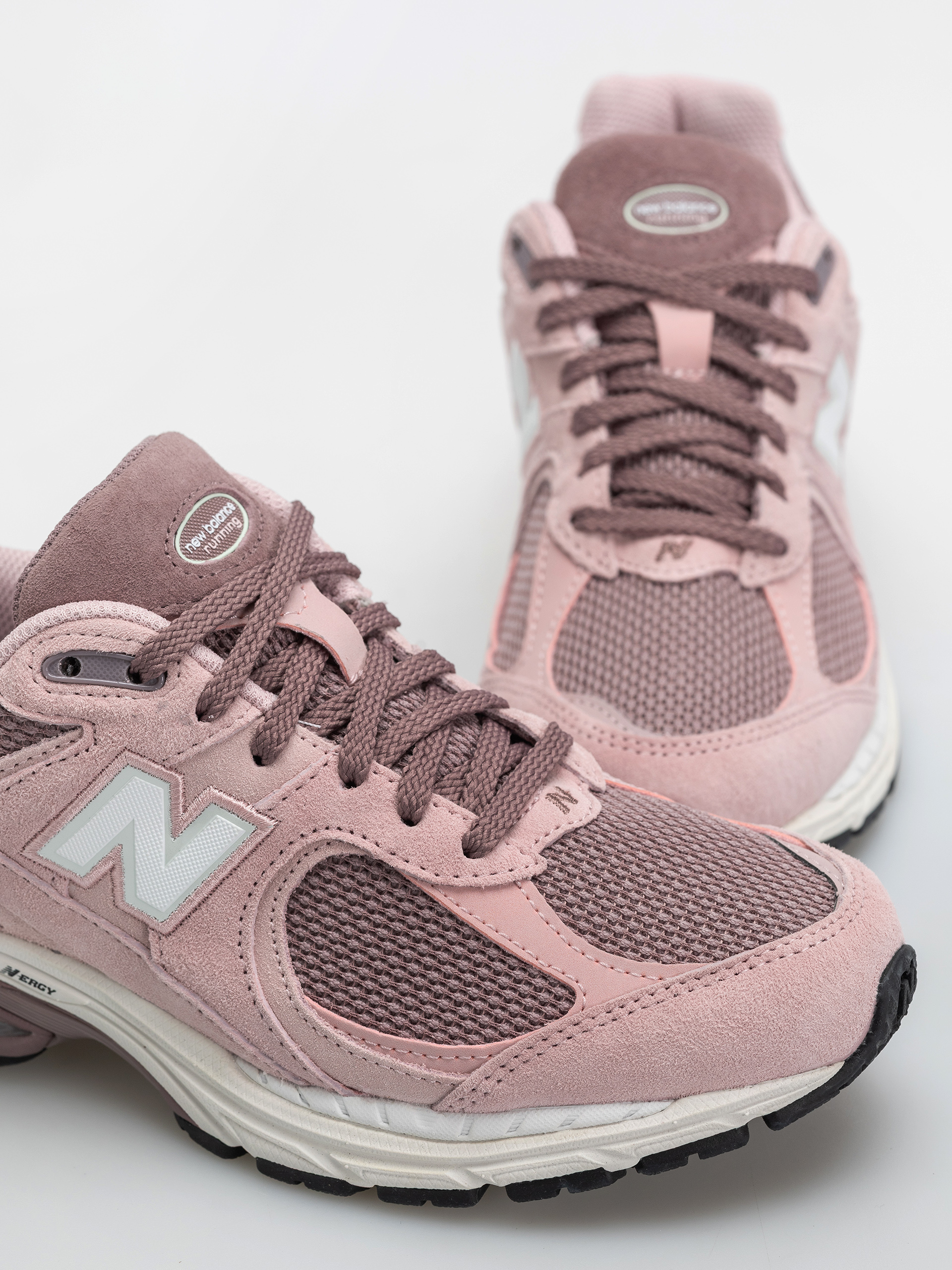 Обувки New Balance 2002 (pink chalk/pebble)