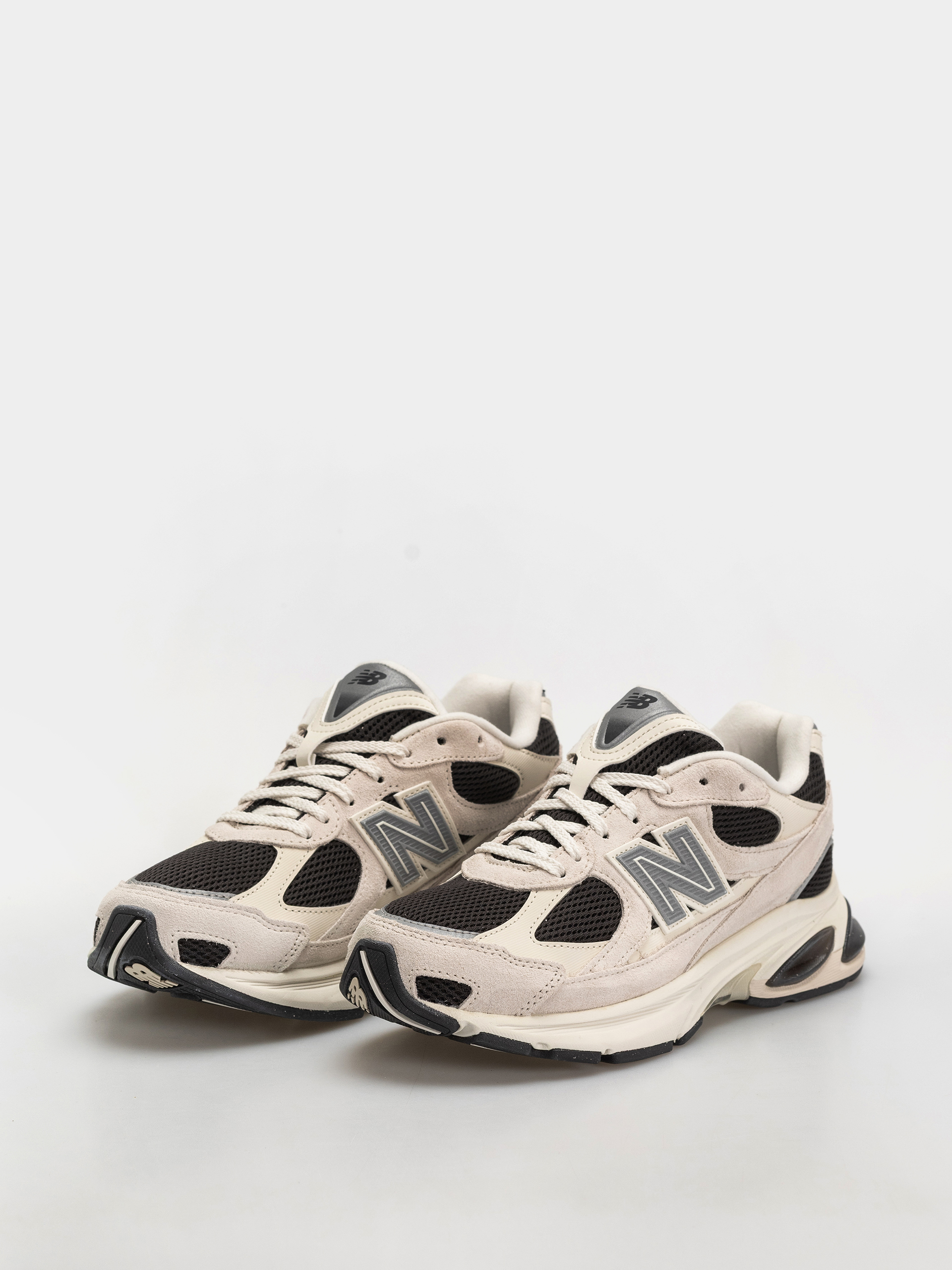 Обувки New Balance 2010 (sea salt/black cement)