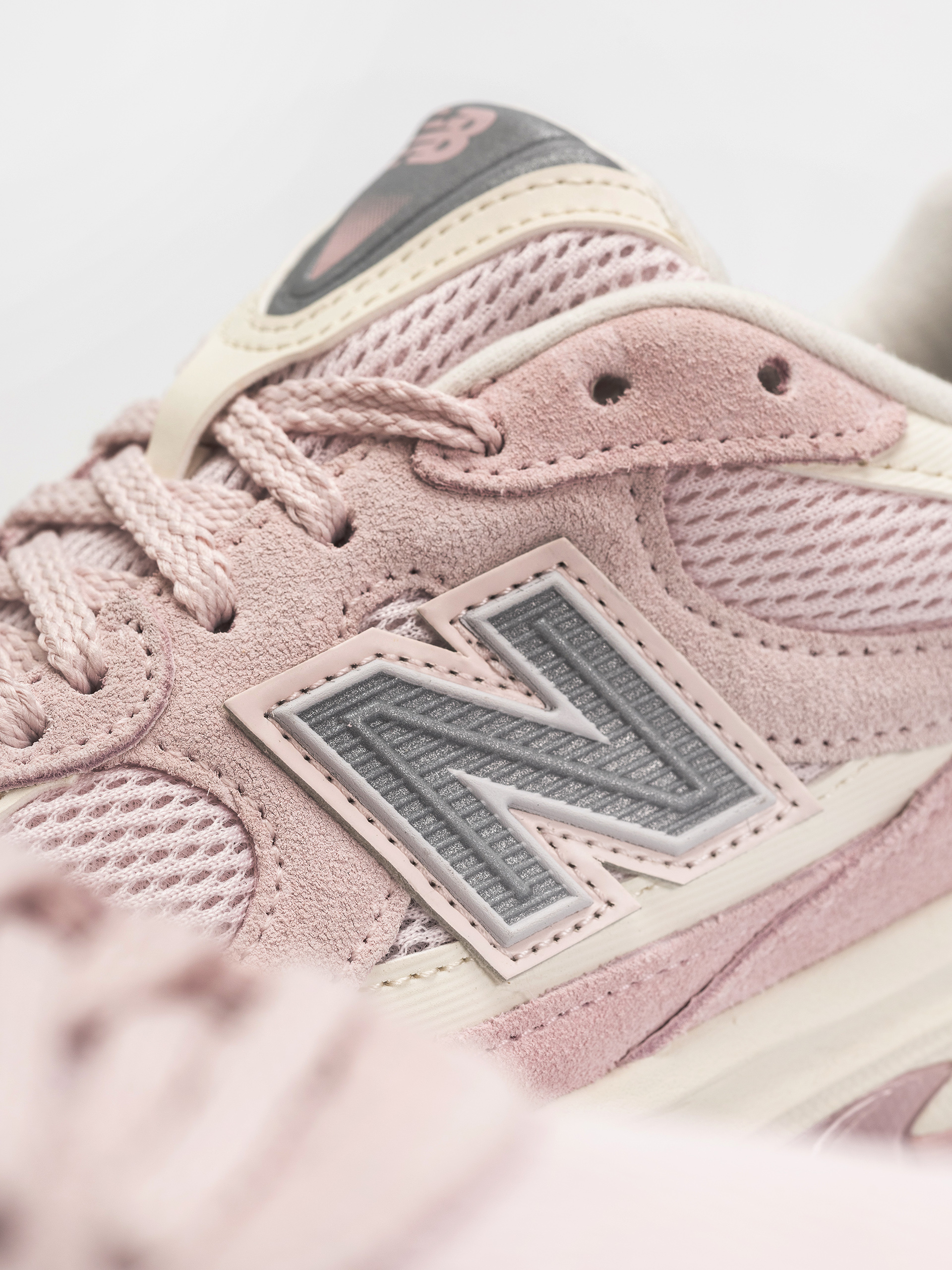 Обувки New Balance 2010 (pink chalk/sea salt)
