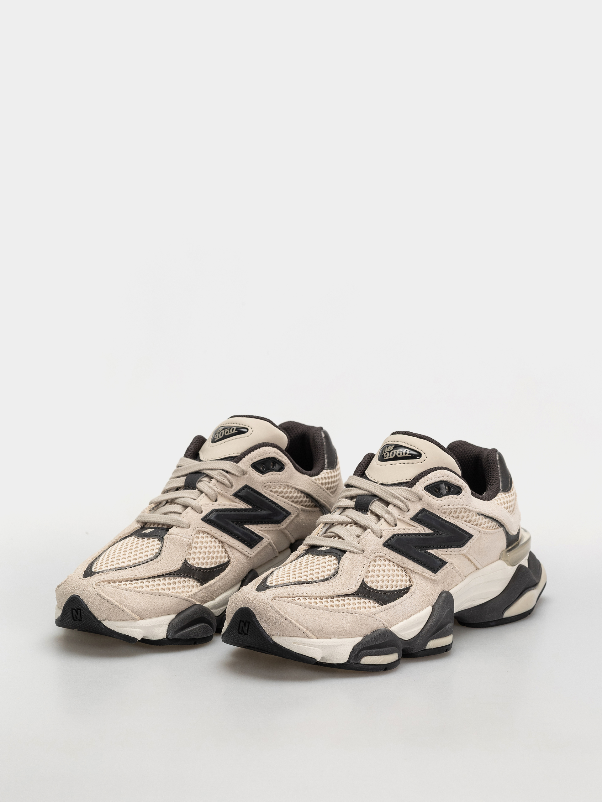Обувки New Balance 9060 (timberwolf/black cement)