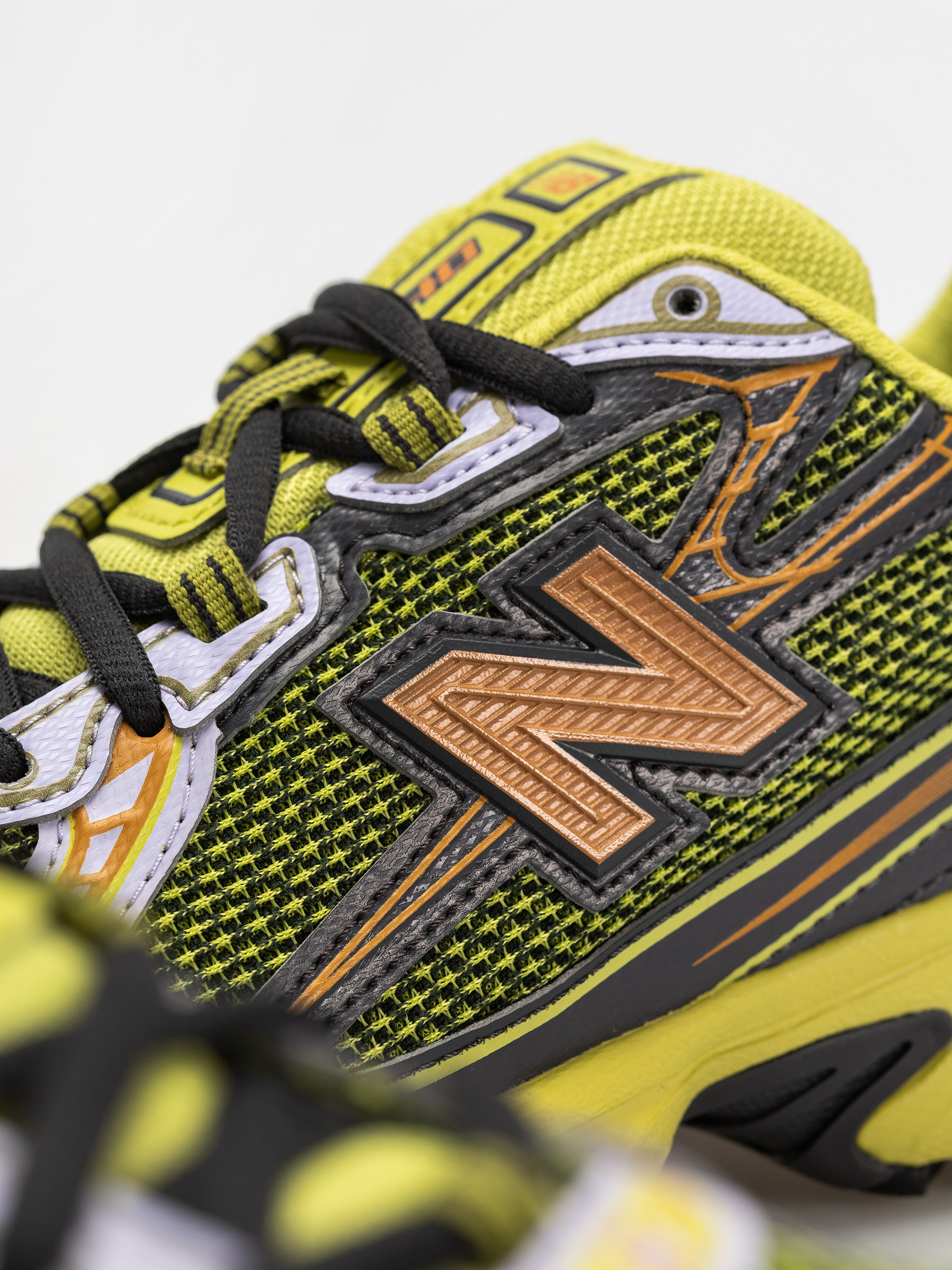 Обувки New Balance 740 (field green/black cement)