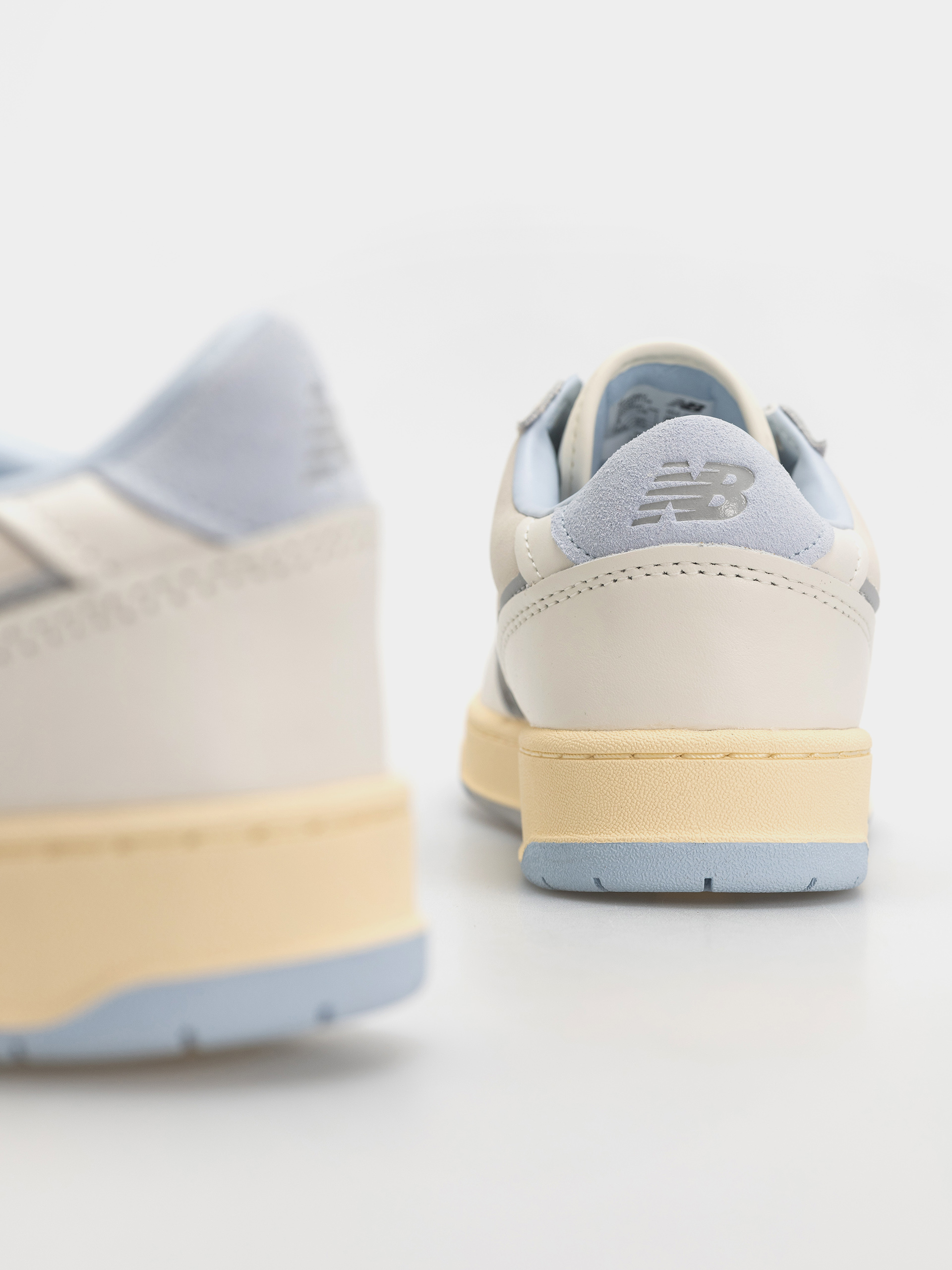 Обувки New Balance 950 (angora/oxford blue)