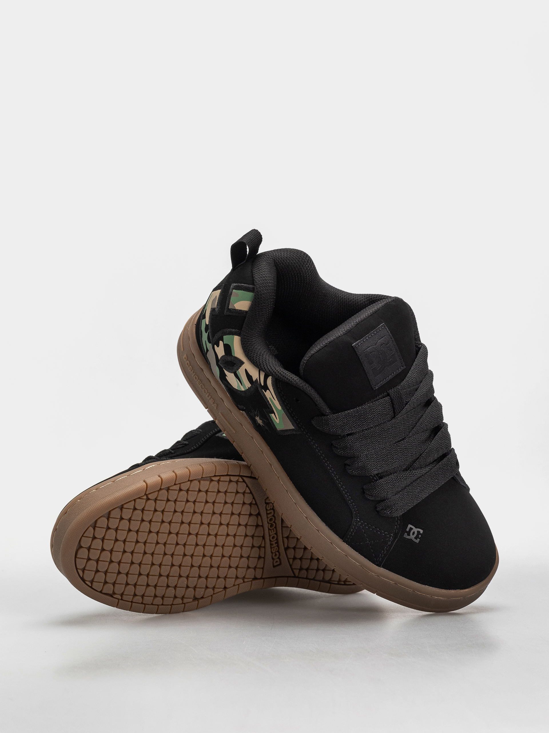 Обувки DC Court Graffik (black/black/gum)