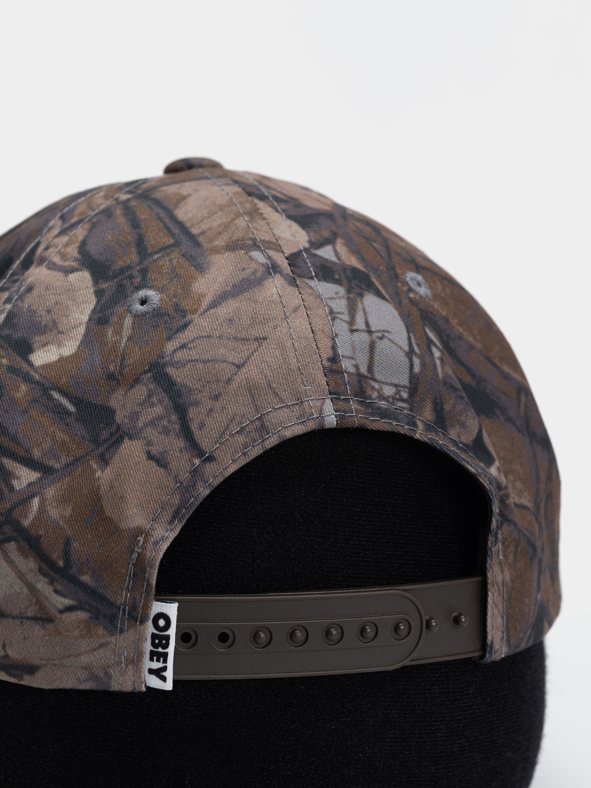 Шапка с козирка OBEY Delta 5 Panel (fence camo multi)