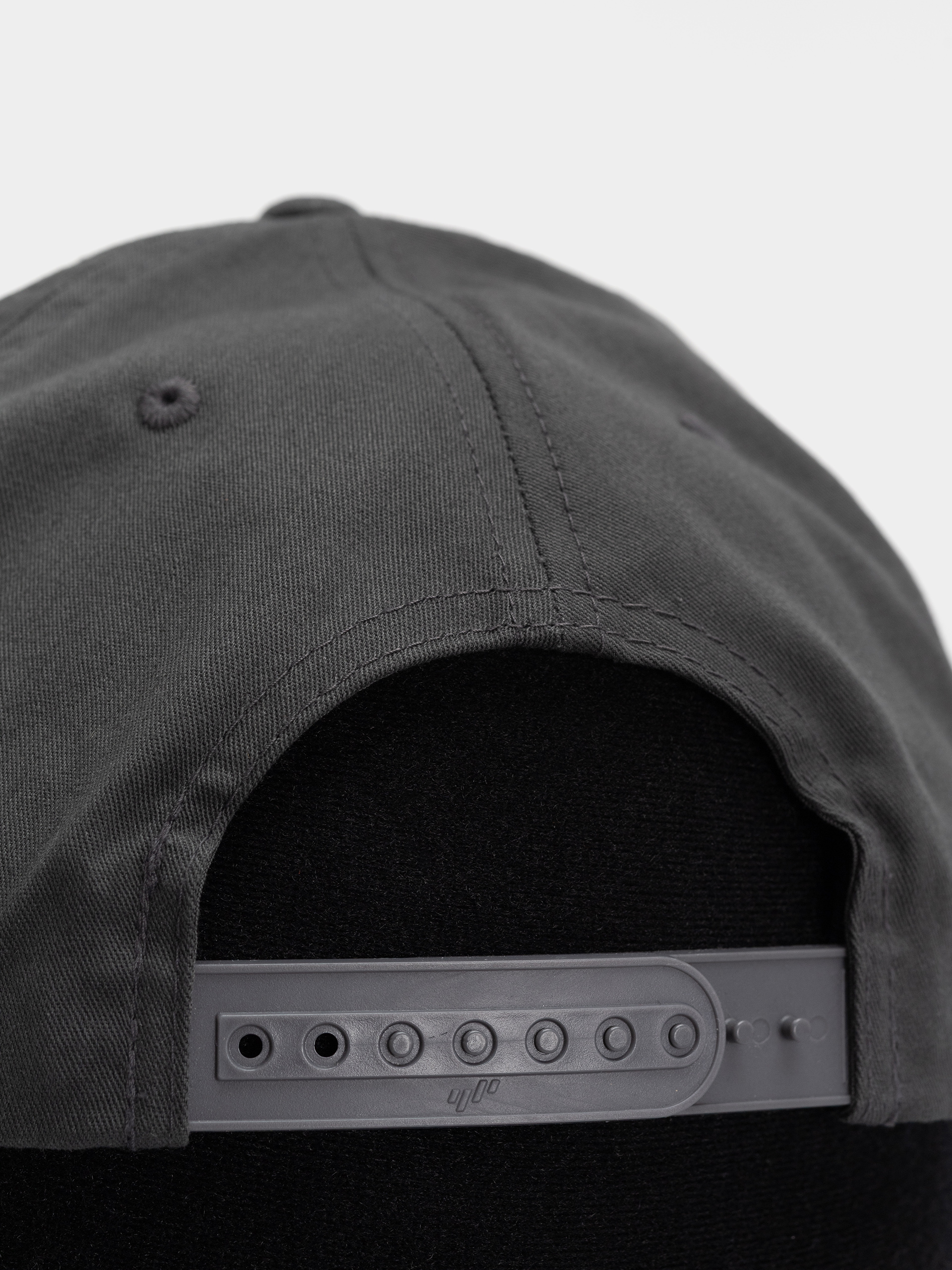Шапка с козирка Thrasher Spikey Snapback (charcoal)