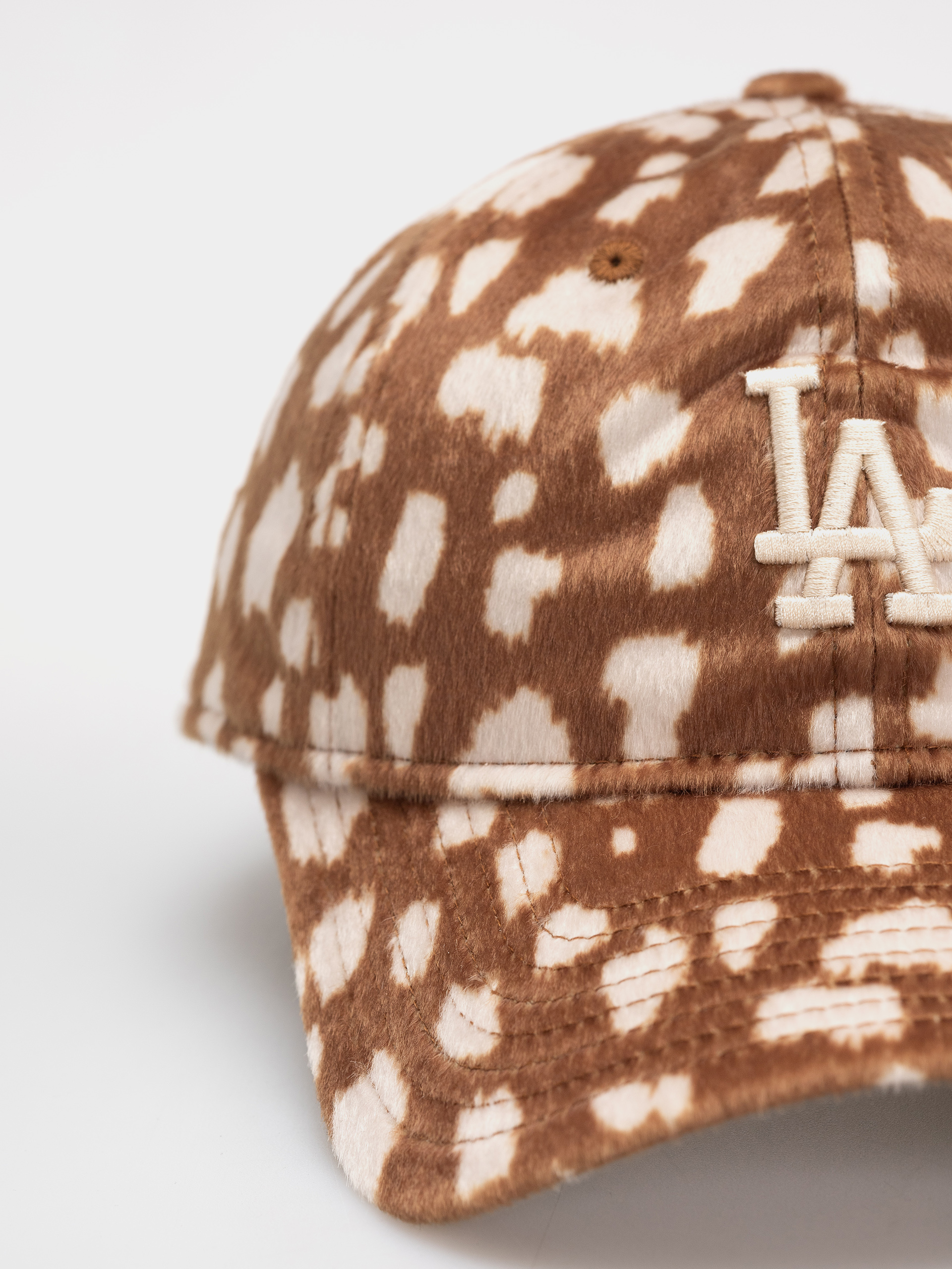 Шапка с козирка New Era Animal Print 9Twenty Los Angeles Dodgers (leo brown)