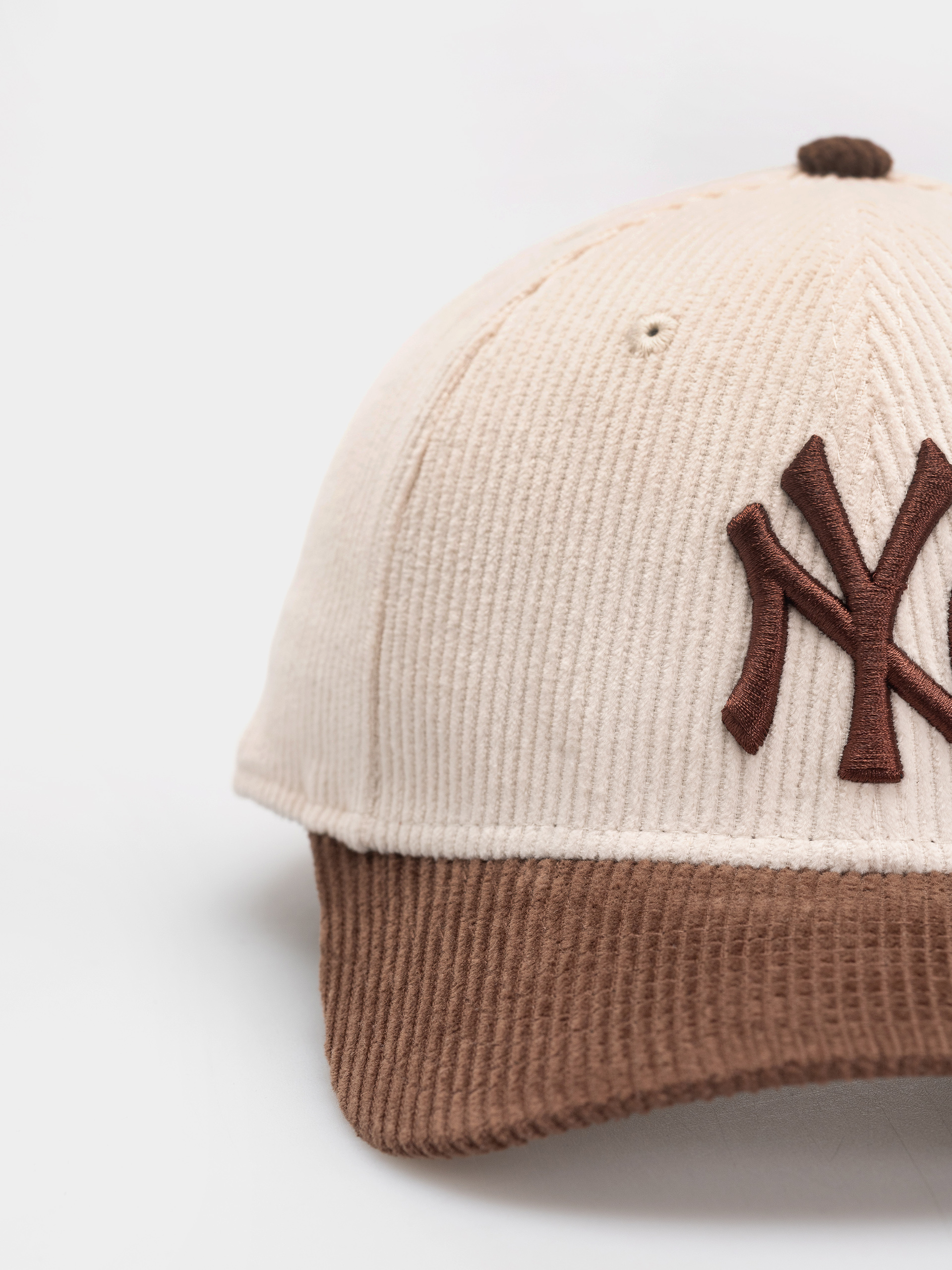 Шапка с козирка New Era Cord 9Forty Mc New York Yankees (light cream/brown)