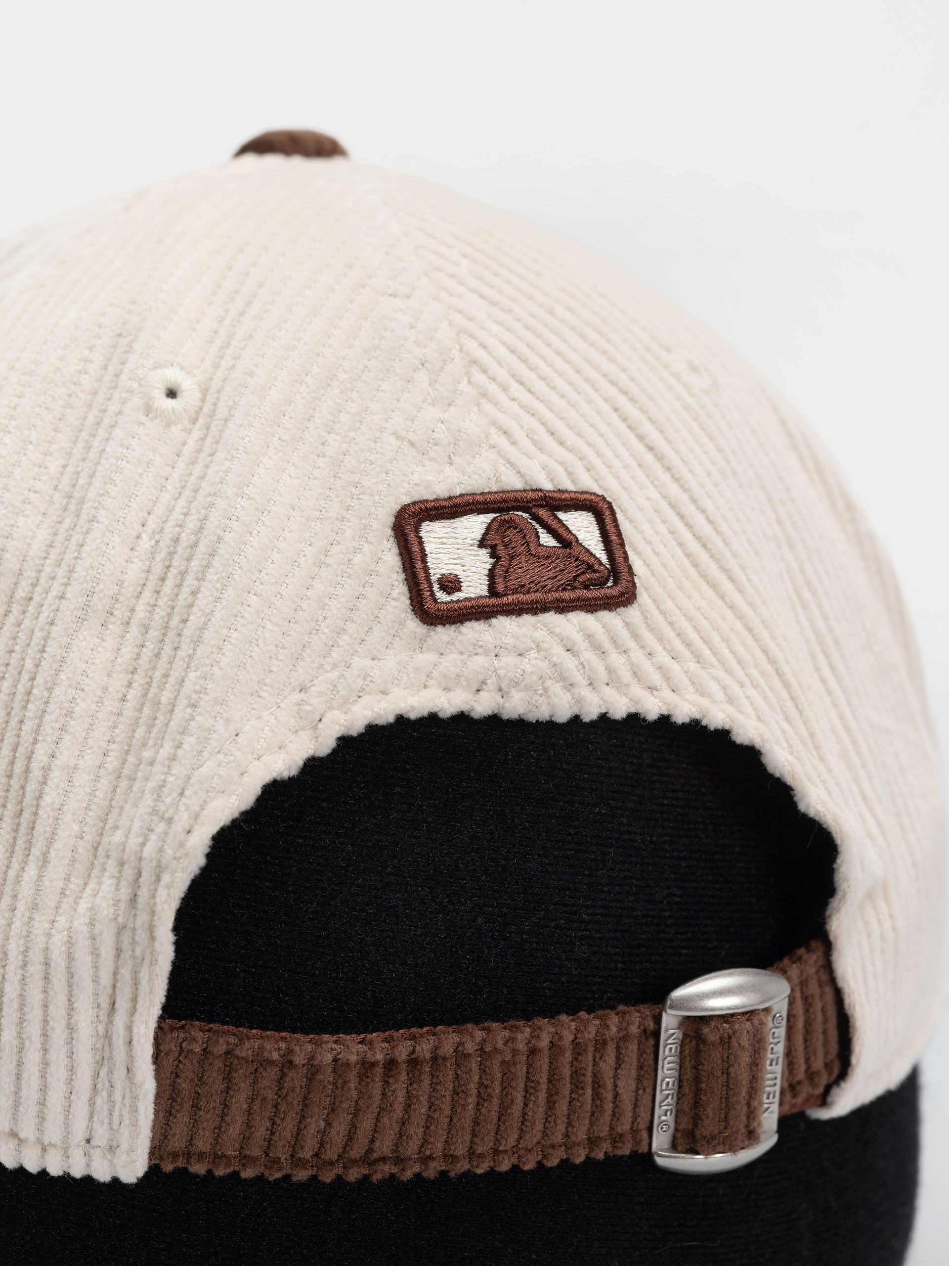 Шапка с козирка New Era Cord 9Forty Mc New York Yankees (light cream/brown)