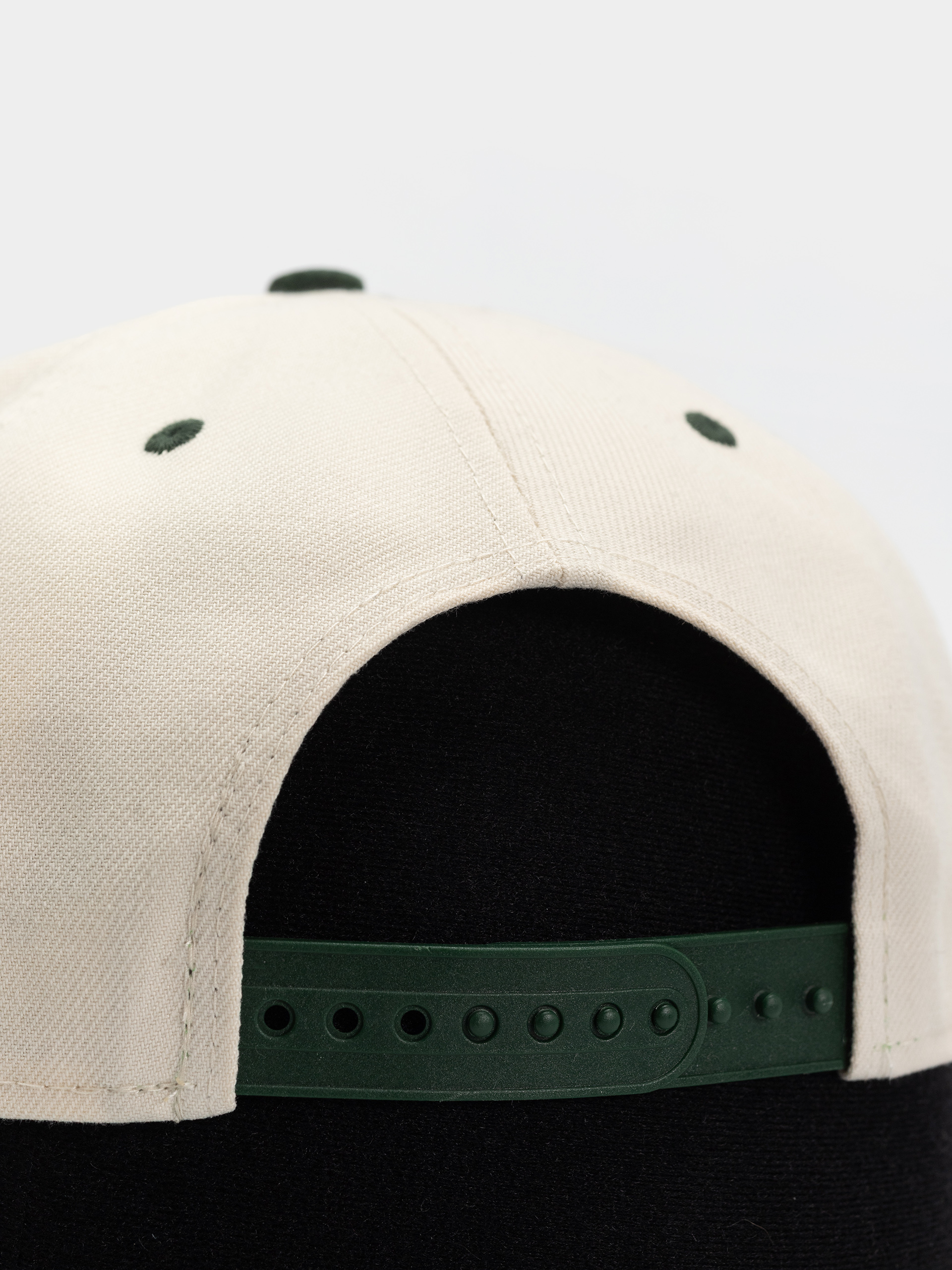 Шапка с козирка New Era Wordmark Suede Eframe New York Yankees (light cream/green)