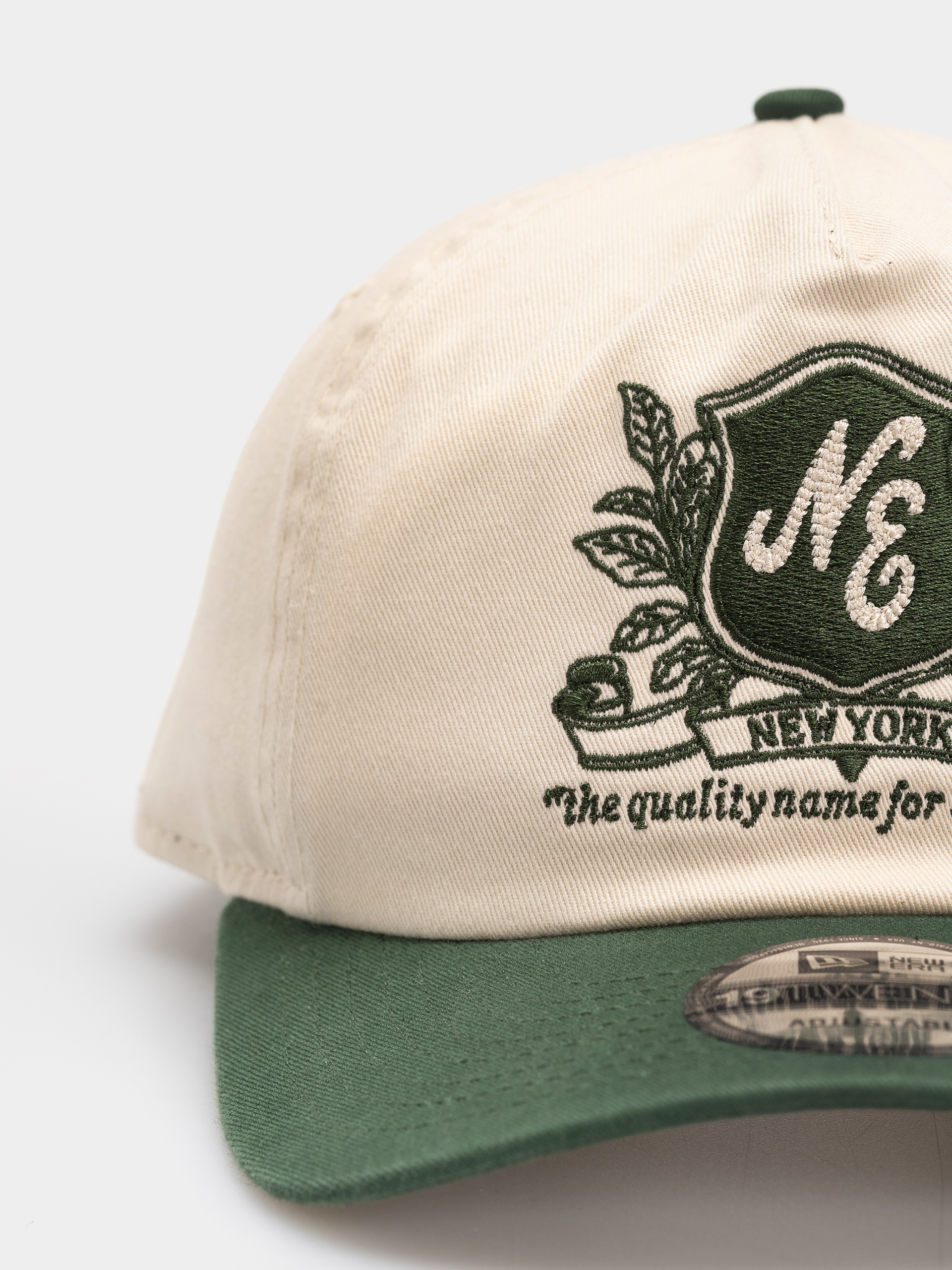 Шапка с козирка New Era Washed Graphic 19Twenty (light cream/green)