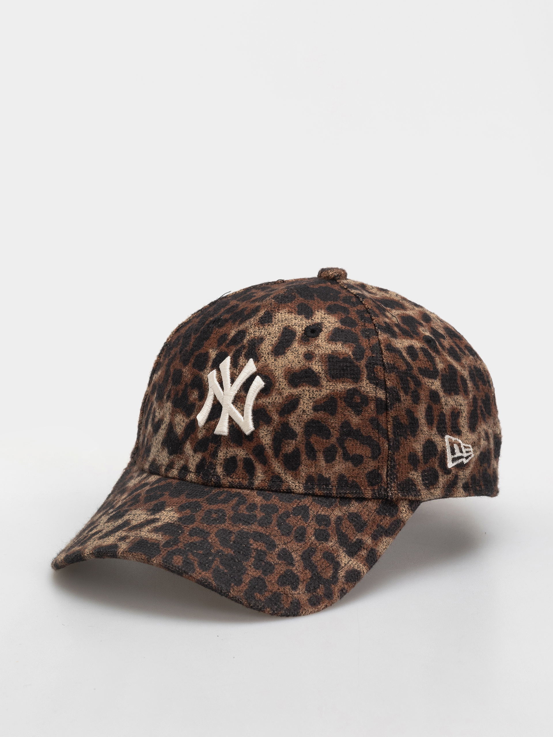 Шапка с козирка New Era Cosy Leopard 9Forty New York Yankees Wmn