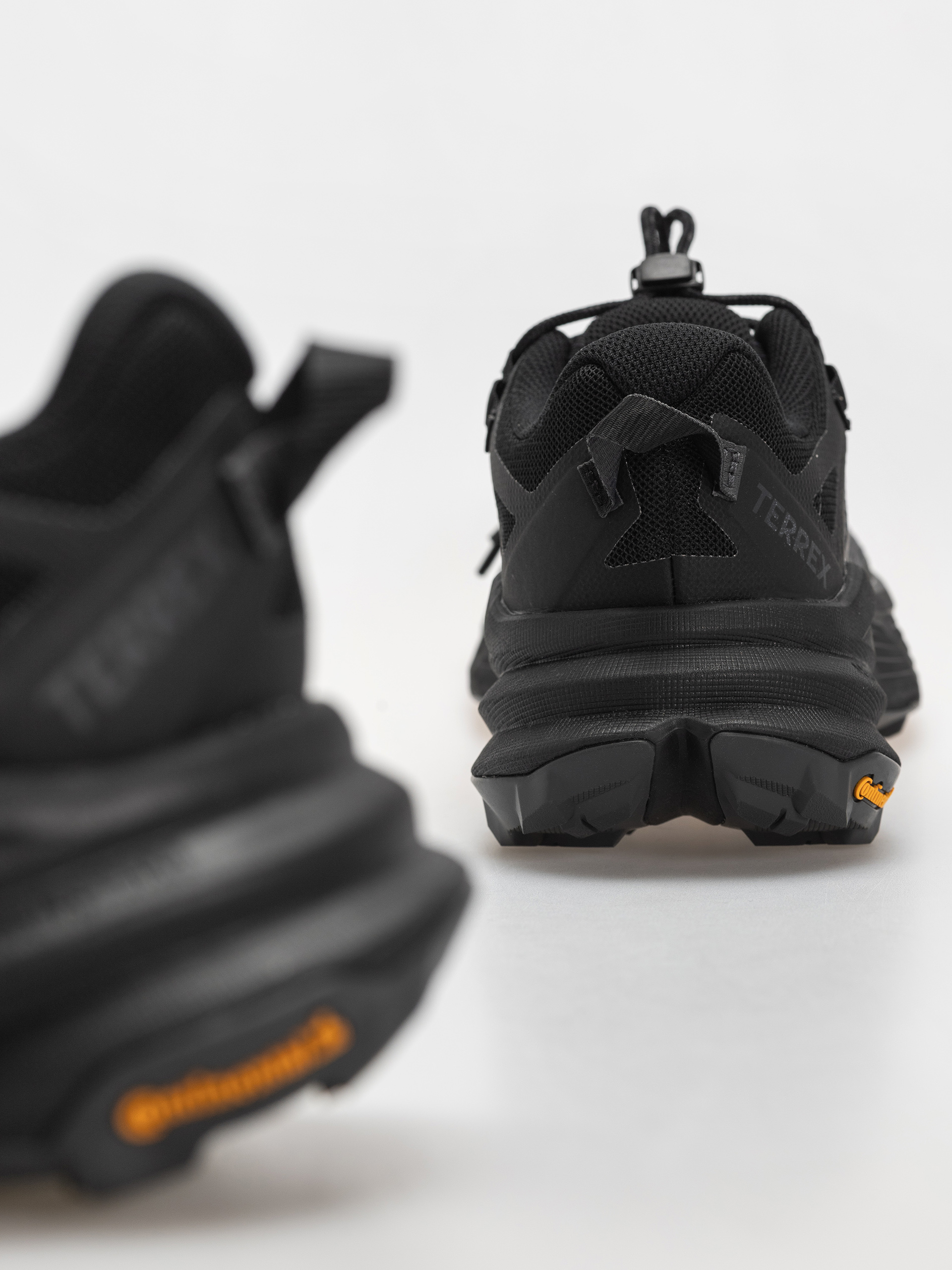 Обувки adidas Terrex Freehiker Sl (cblack/gresix/gresix)