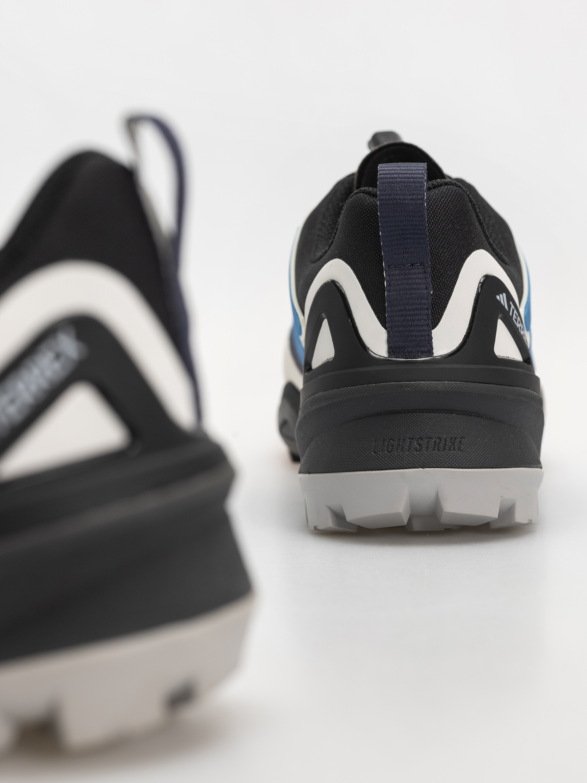 Обувки adidas Terrex Skychaser Gt (gretwo/cblack/shanav)