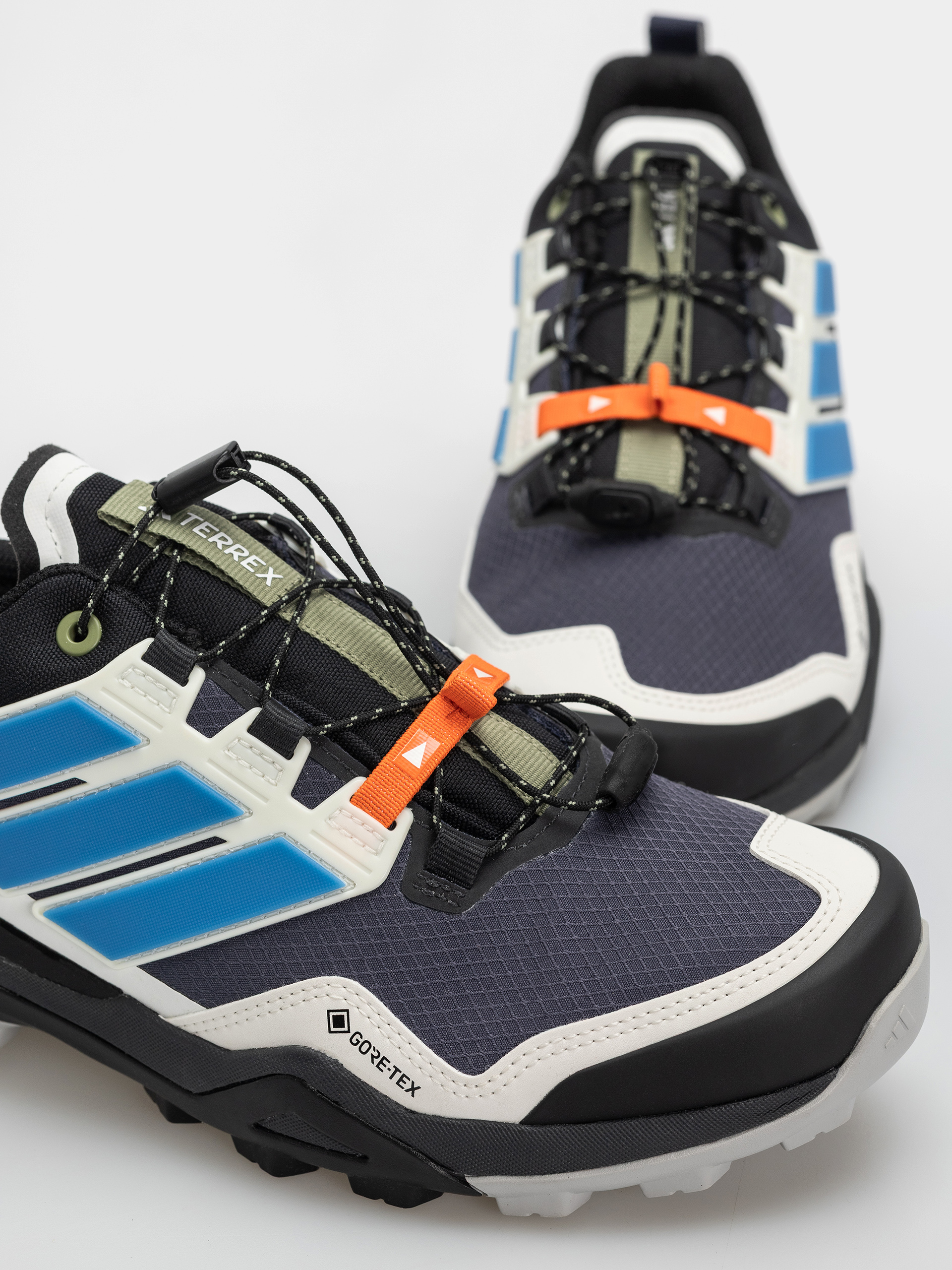 Обувки adidas Terrex Skychaser Gt (gretwo/cblack/shanav)