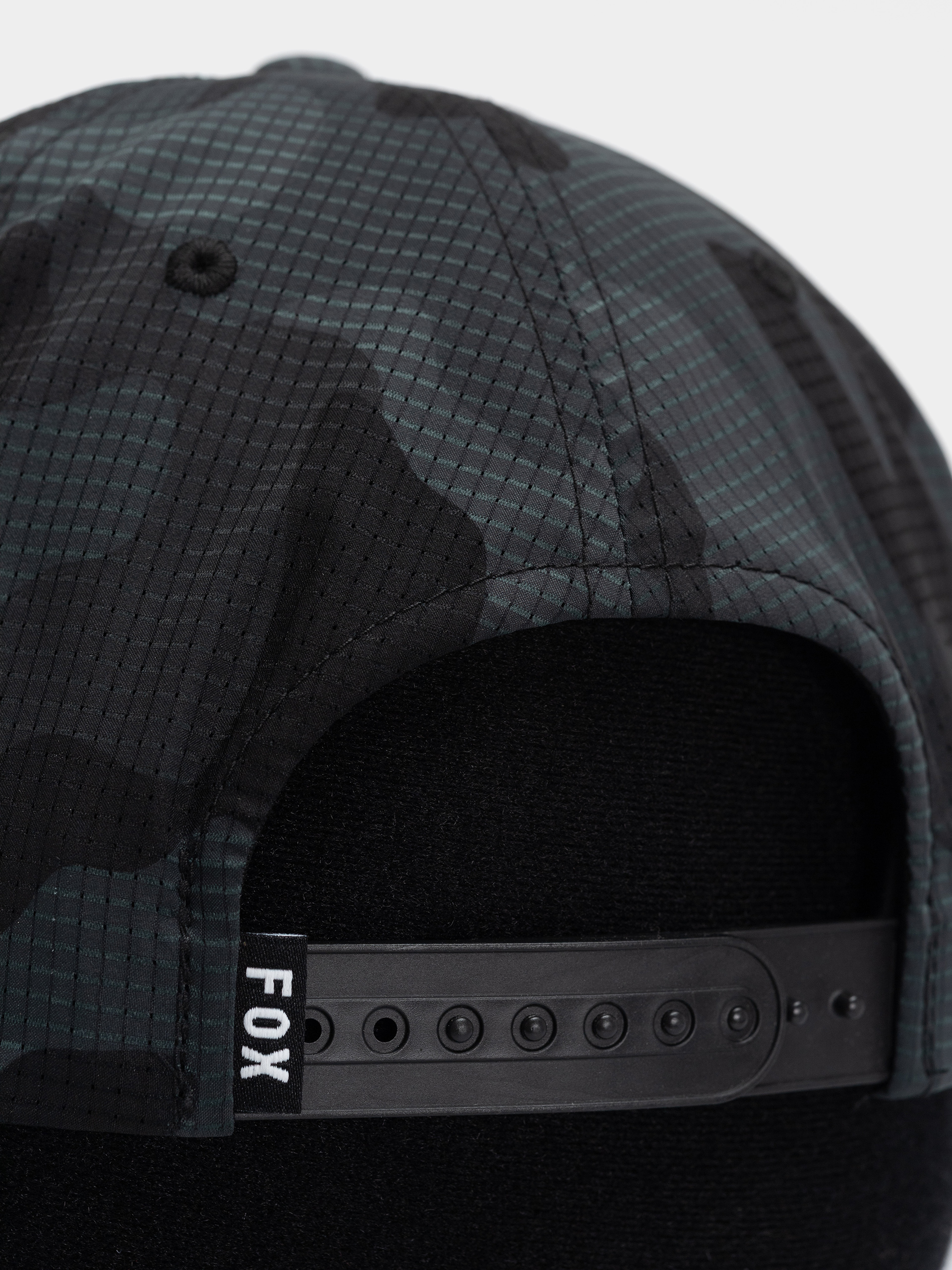 Шапка с козирка Fox Fox Head Camo Tech Snapback (black camo)