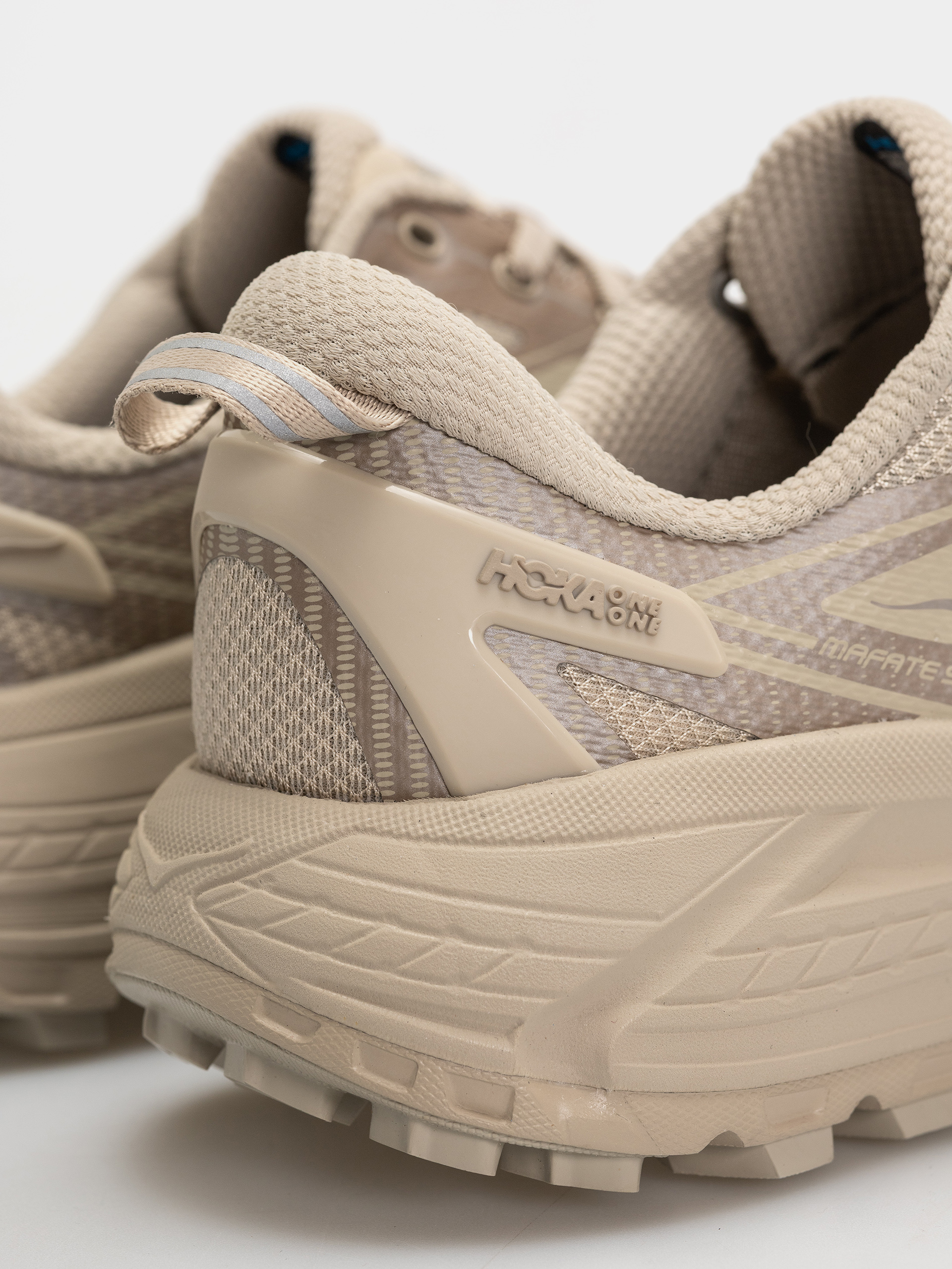 Обувки Hoka Mafate Speed 2 (archival taupe/archival taupe)