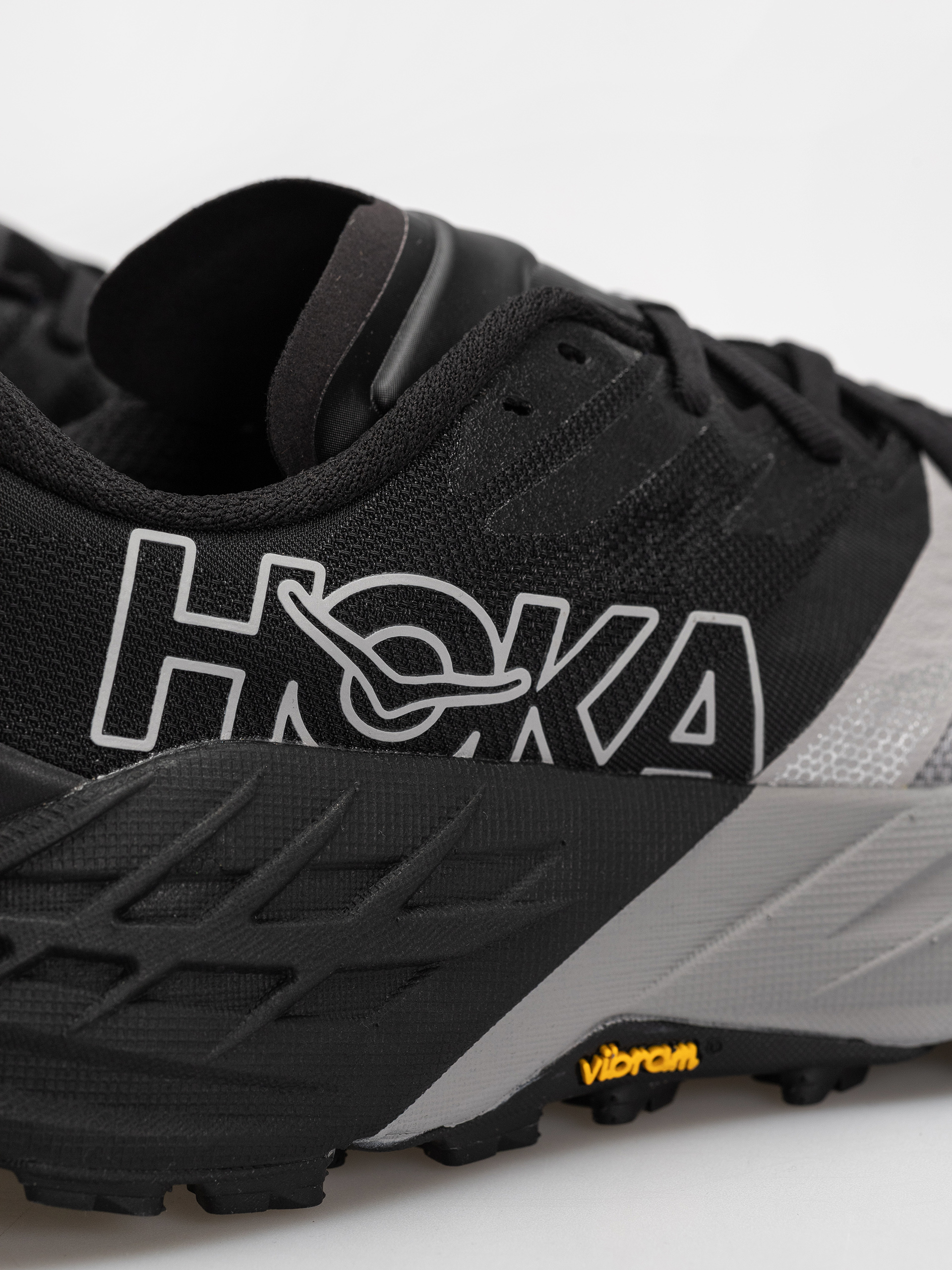 Обувки Hoka Speedgoat 7 (black/stellar grey)