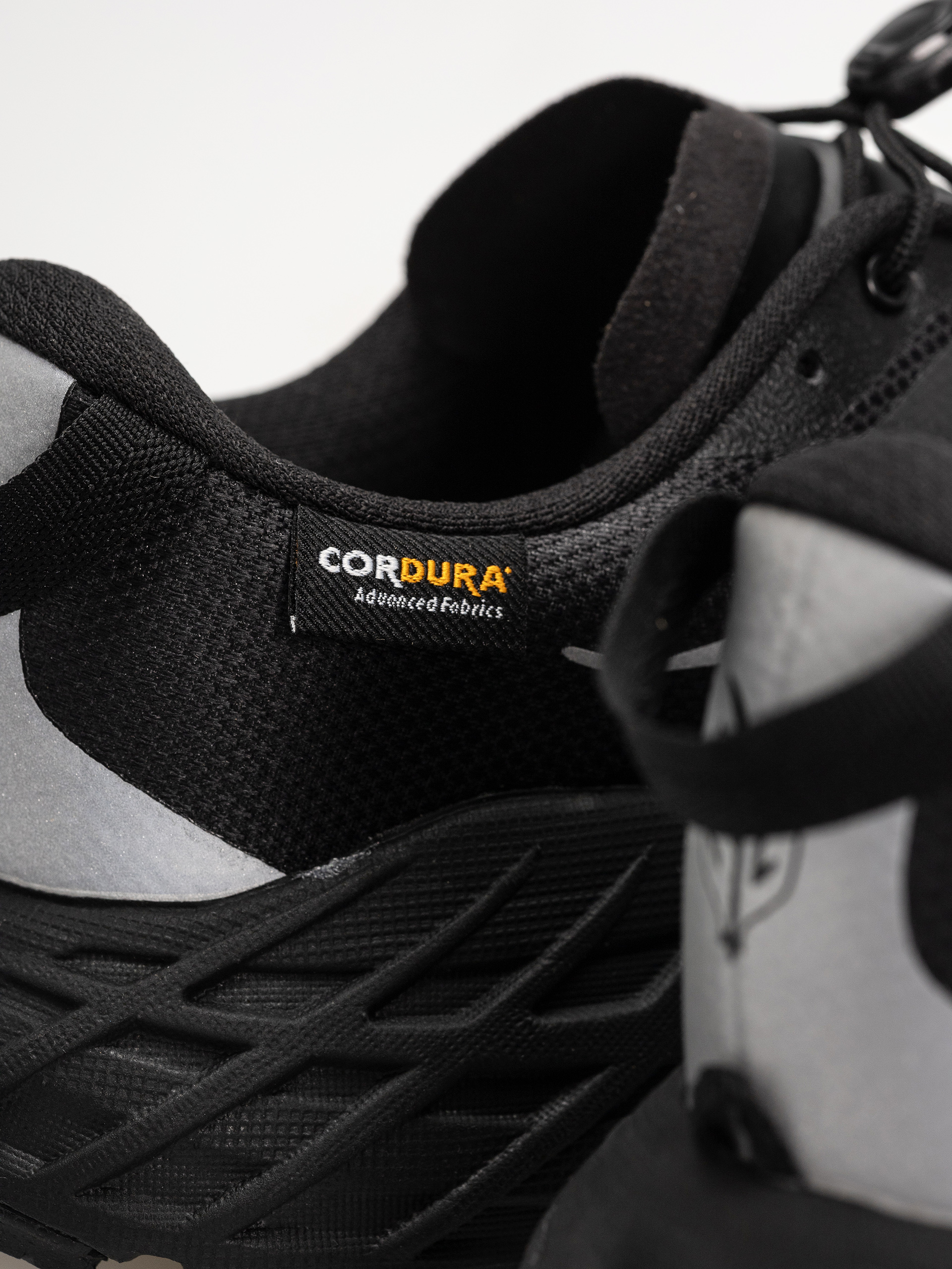 Обувки Hoka Speedgoat 7 GTX (black/carbon black)