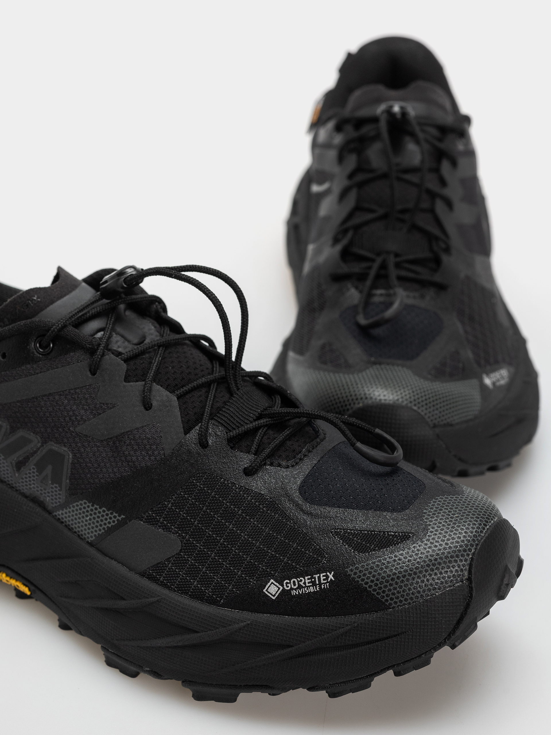 Обувки Hoka Speedgoat 7 GTX (black/carbon black)