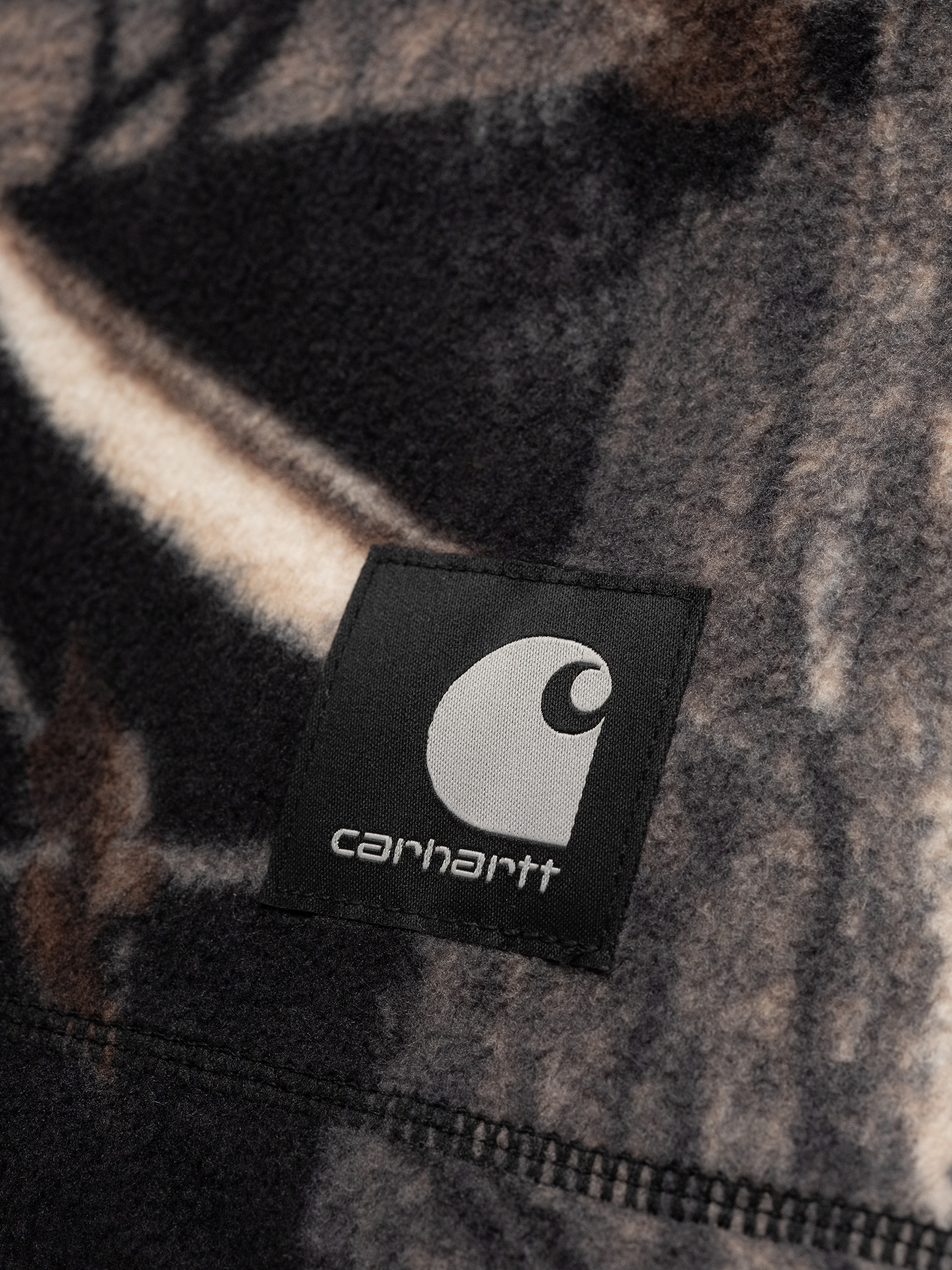 Балаклава / шал Carhartt WIP Blevin (camo feather tree black)