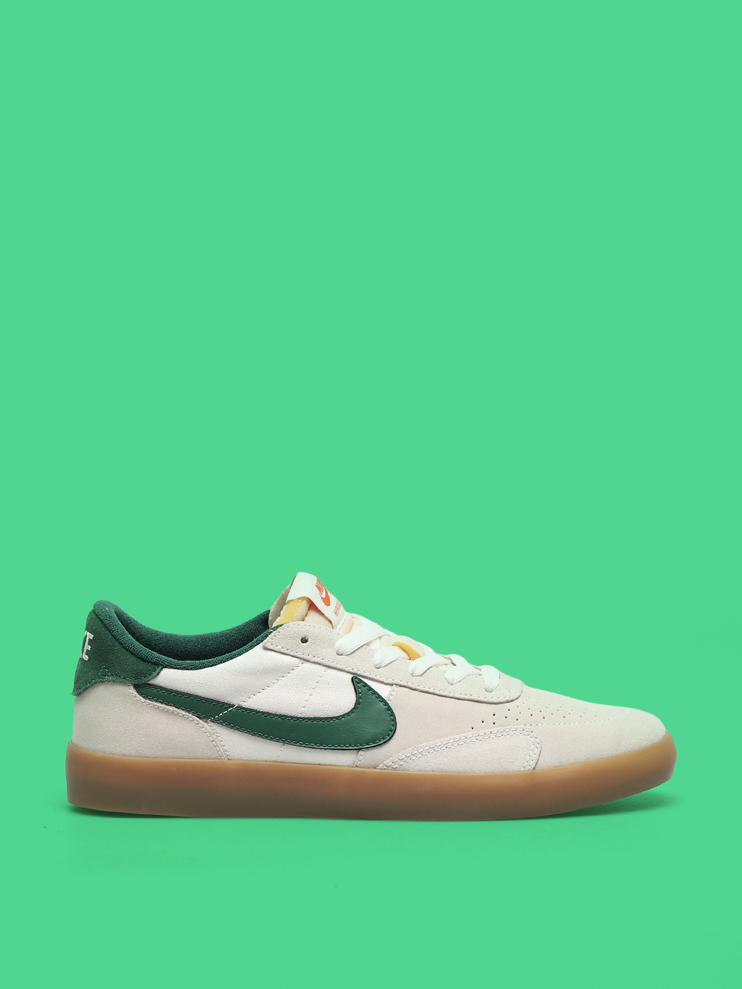 Обувки Nike SB Heritage Vulc (sail/gorge green sail safety orange)