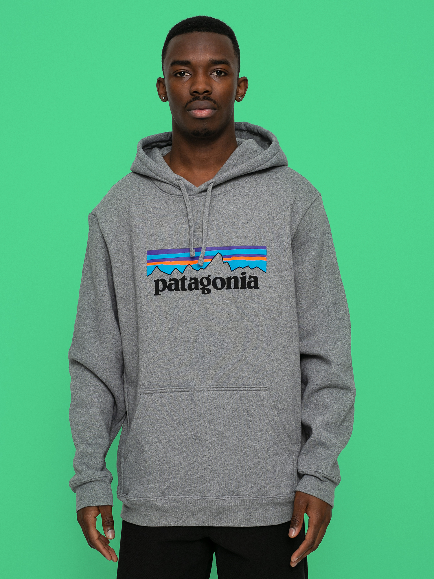 Patagonia u0421u0443u0438u0442u0448u044au0440u0442 u0441 u043au0430u0447u0443u043bu043au0430 Logo Uprisal HD (gravel heather)