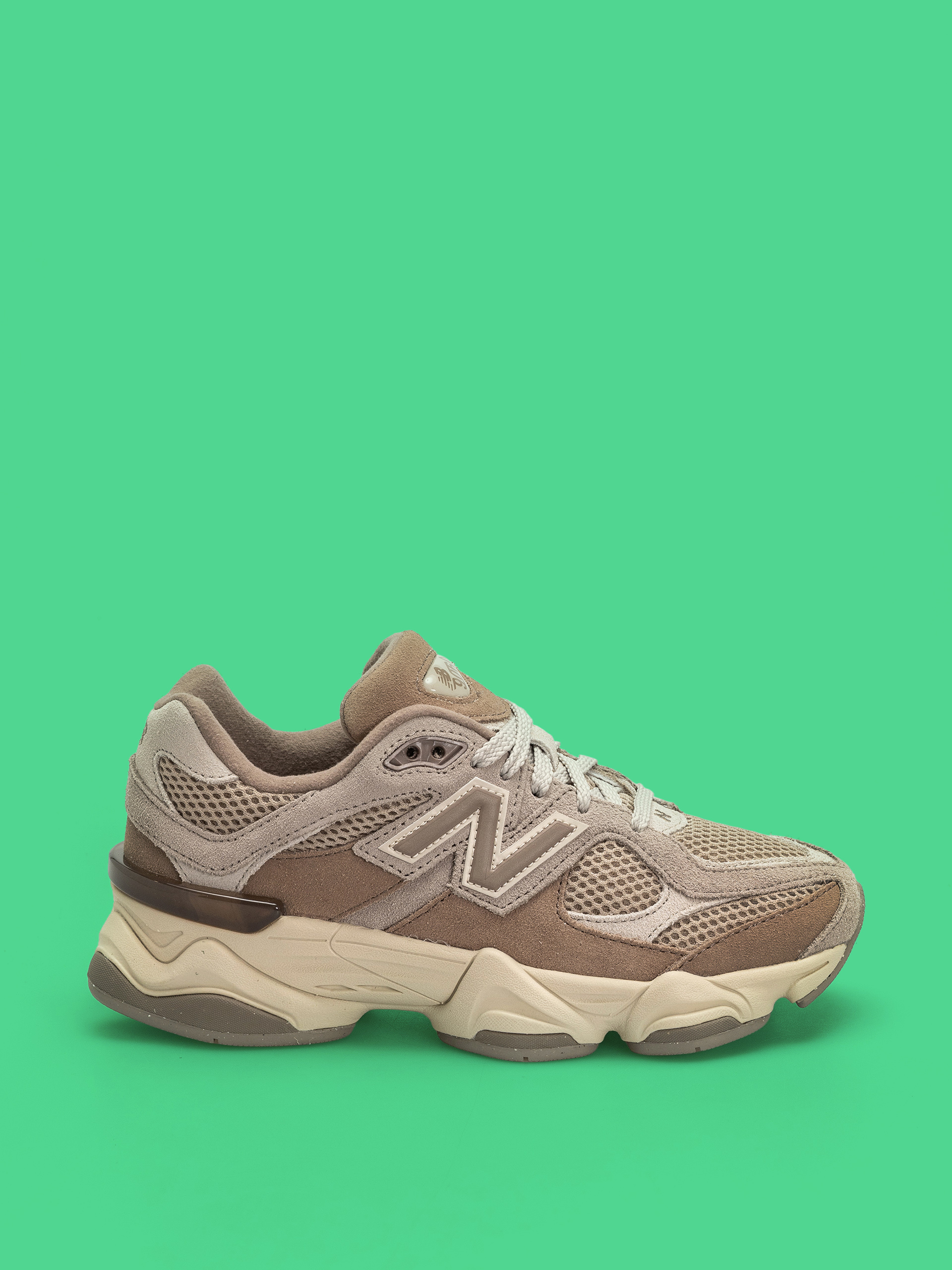 Обувки New Balance 9060 JR (mushroom)