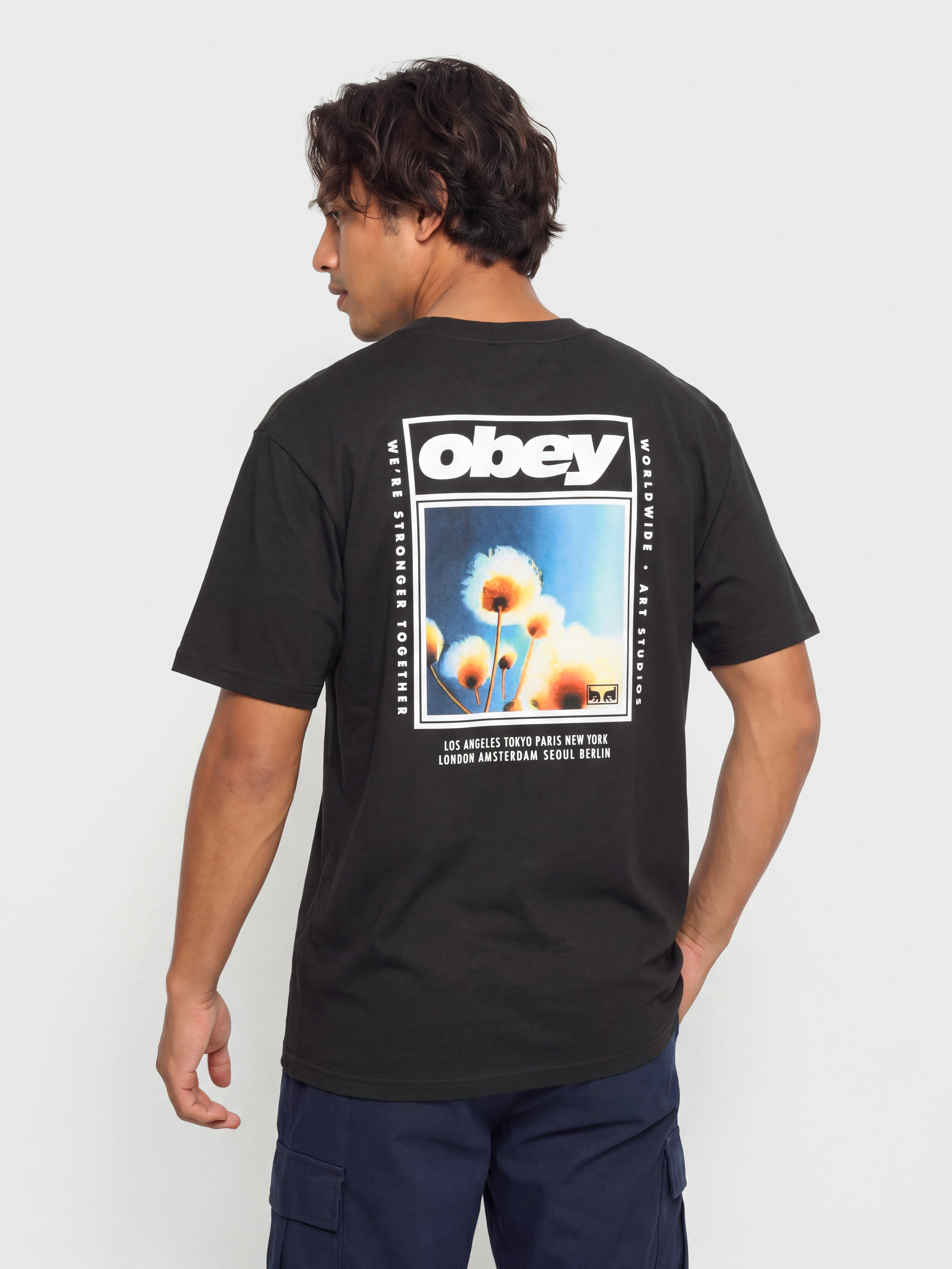 Тениска OBEY Stronger Together (vintage black)