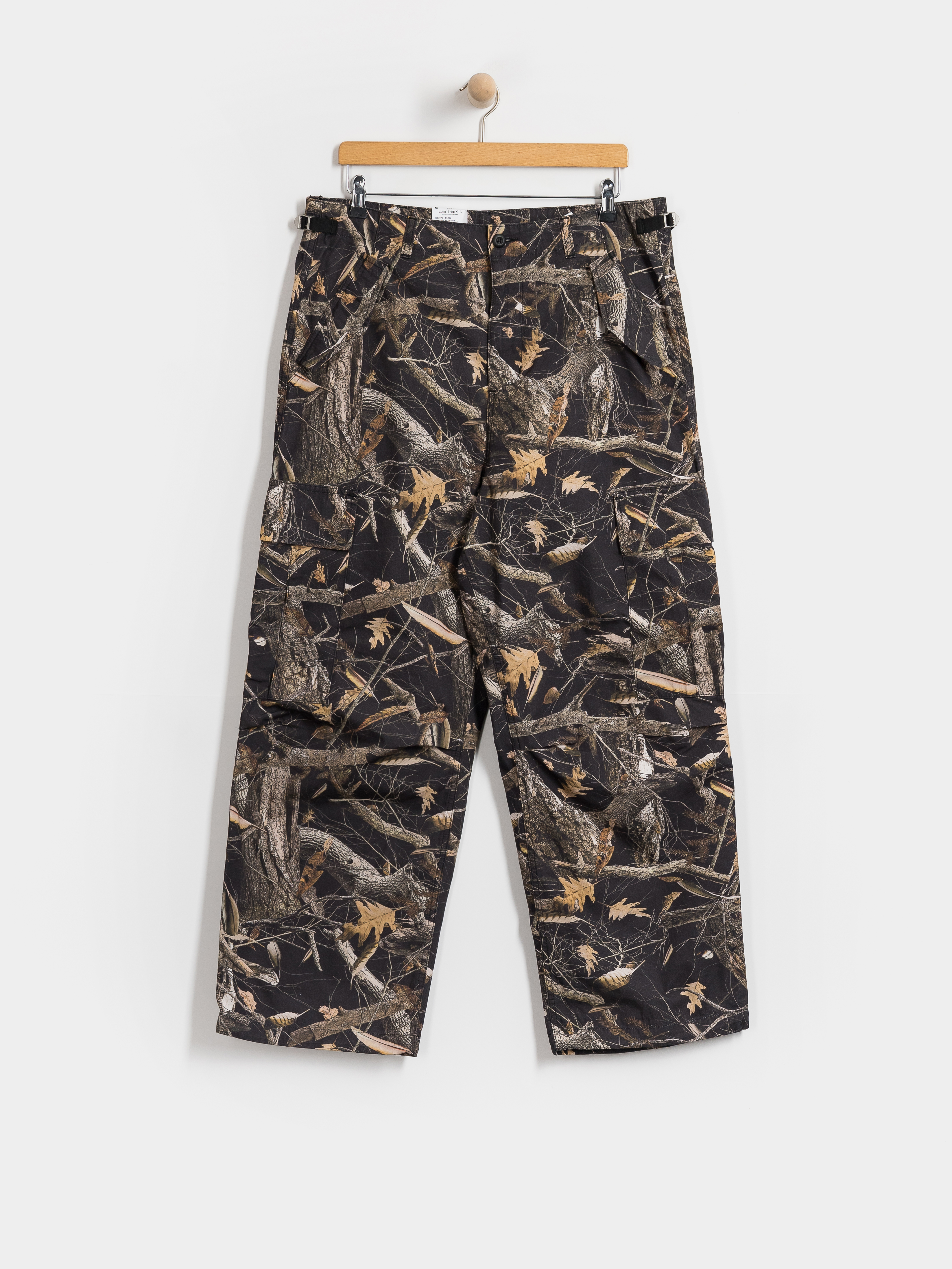 u041fu0430u043du0442u0430u043bu043eu043du0438 Carhartt WIP Osborn Cargo (camo feather tree black/rinsed)