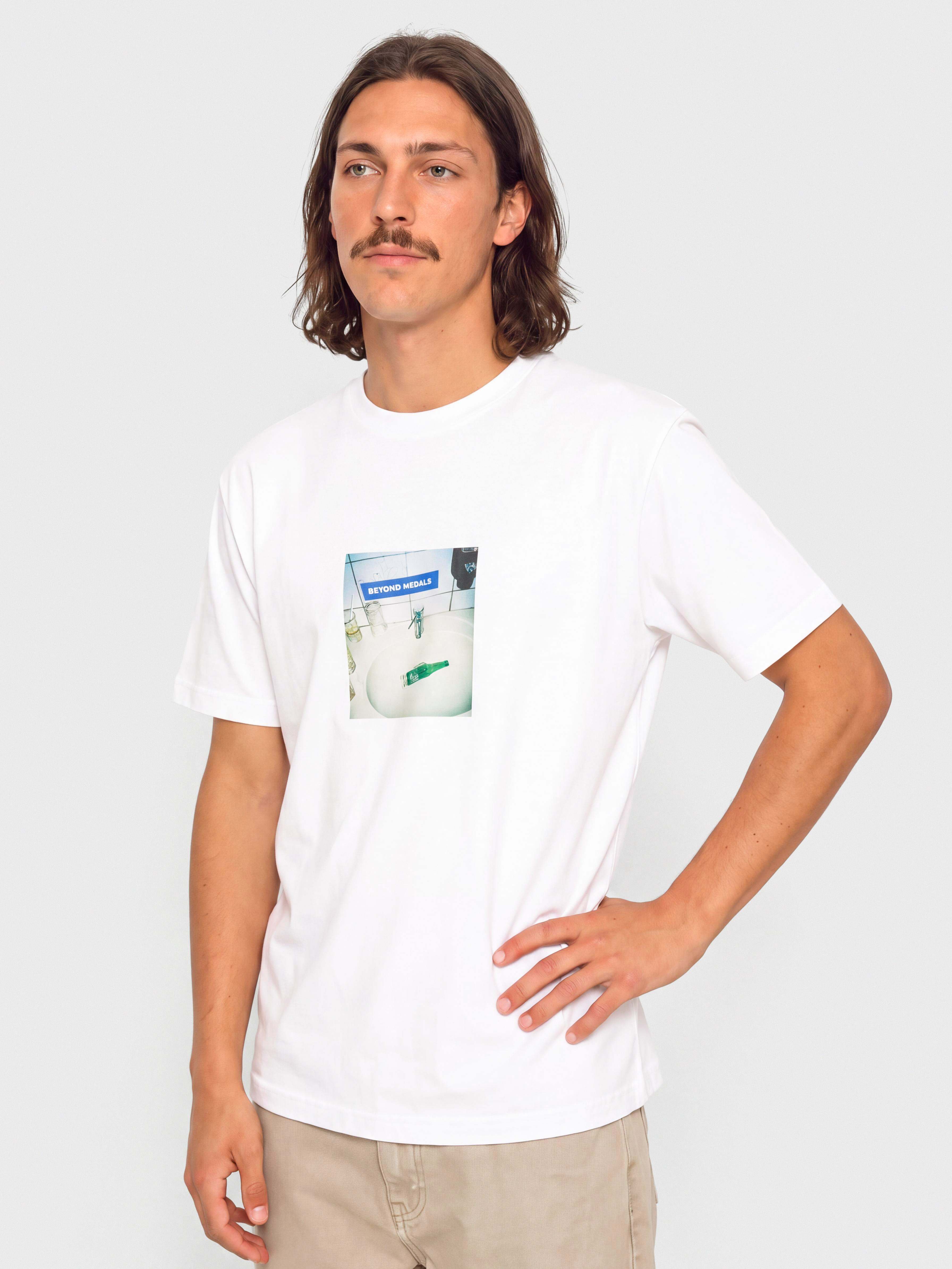 Тениска Beyond Medals Bottle (white)