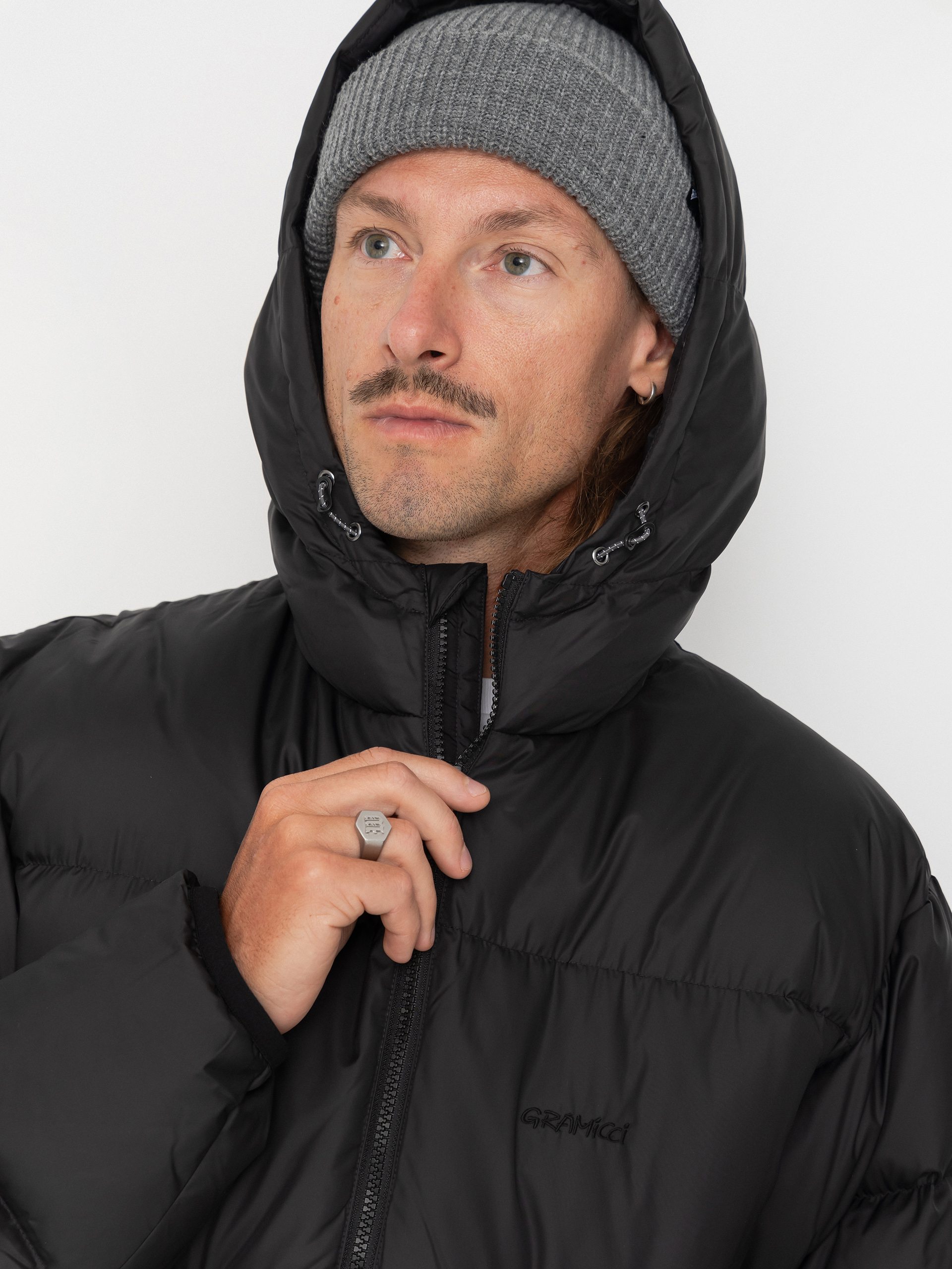 Яке Gramicci Coldfront Down (black)