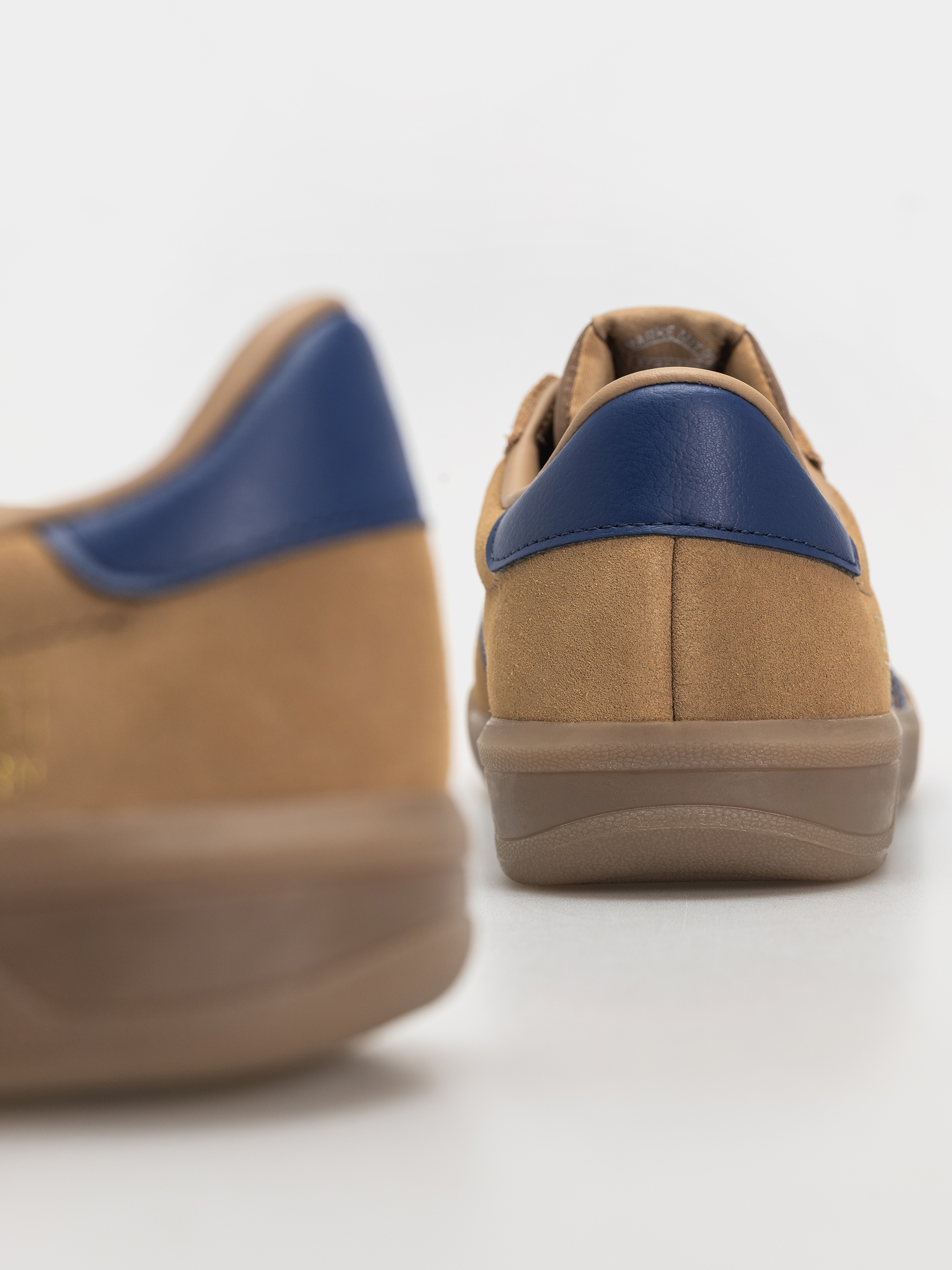 Обувки adidas Glenburn (cardbo/mutprp/gum5)