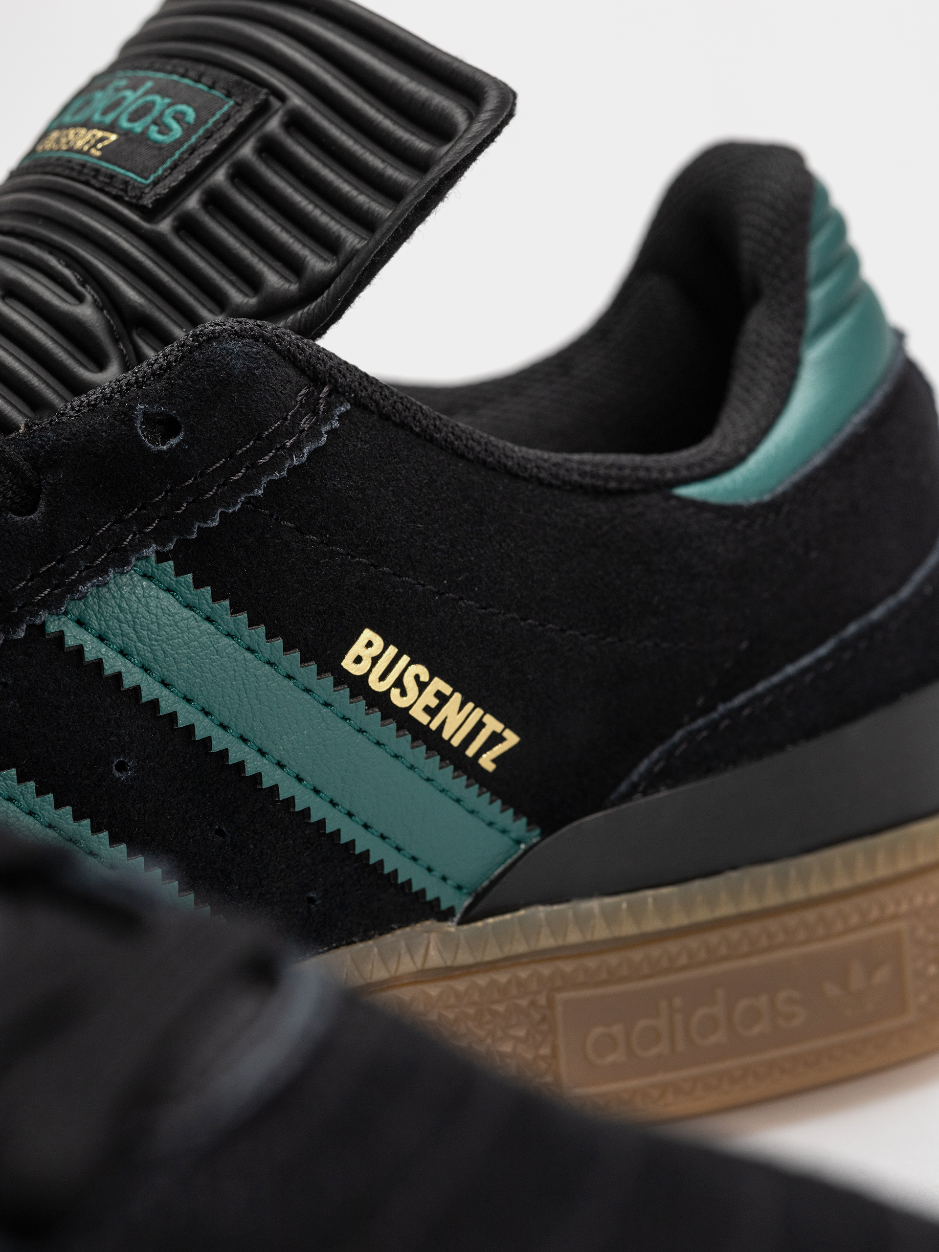 Обувки adidas Busenitz (cblack/cgreen/gum4)