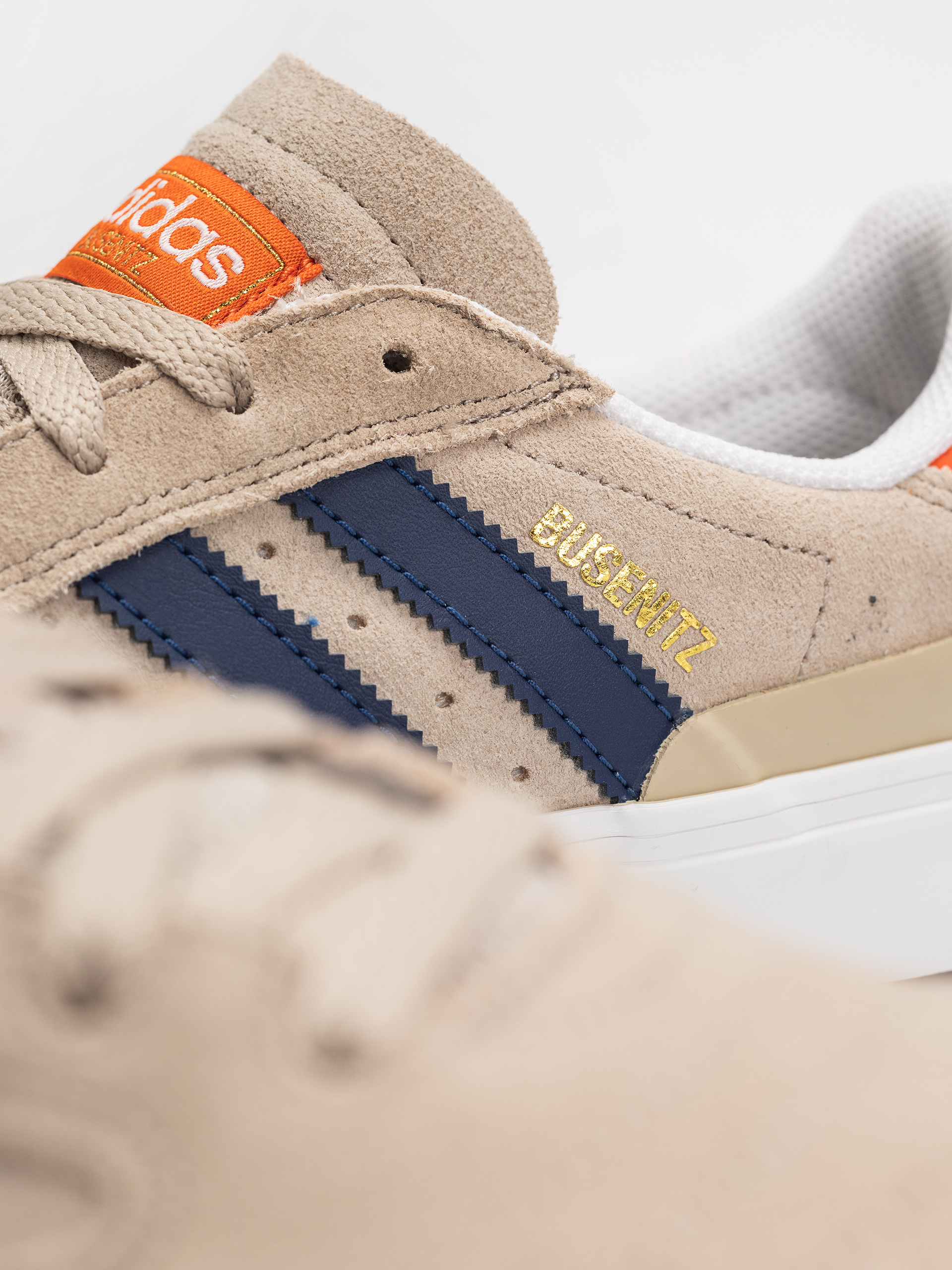 Обувки adidas Busenitz Vulc II (wonbei/dkblue/corang)