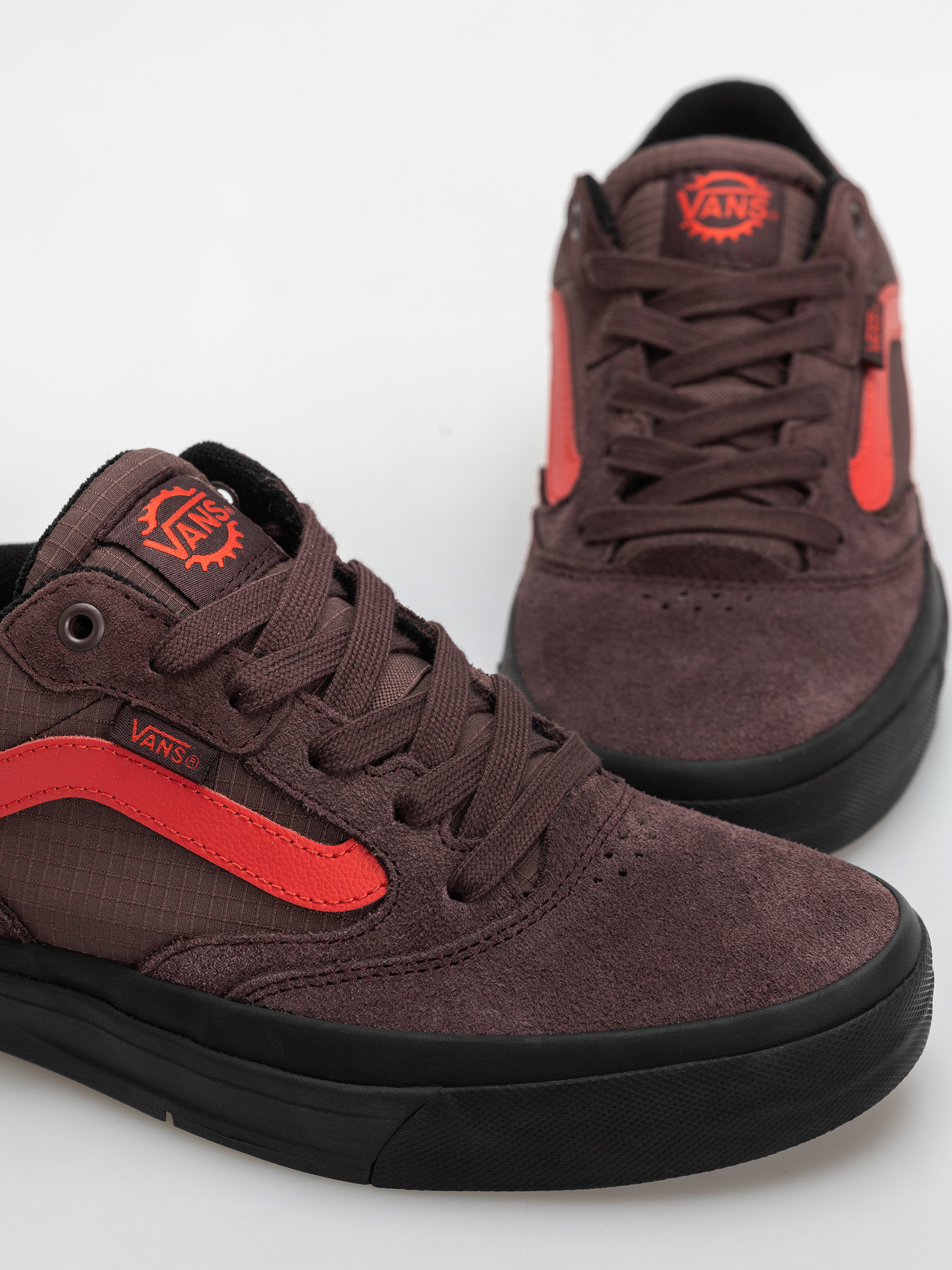 Обувки Vans Bmx Proof Wafflecup (brwn/riored/blk)