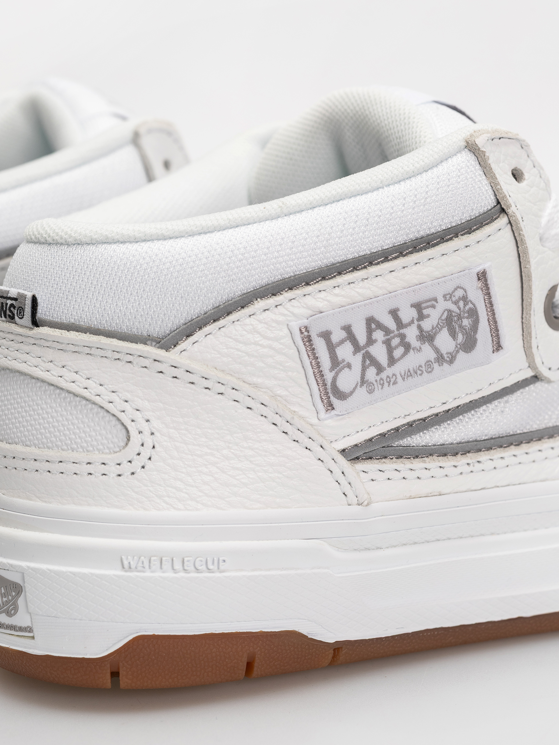 Обувки Vans Skate Half Cab Wafflecup (white/light grey)