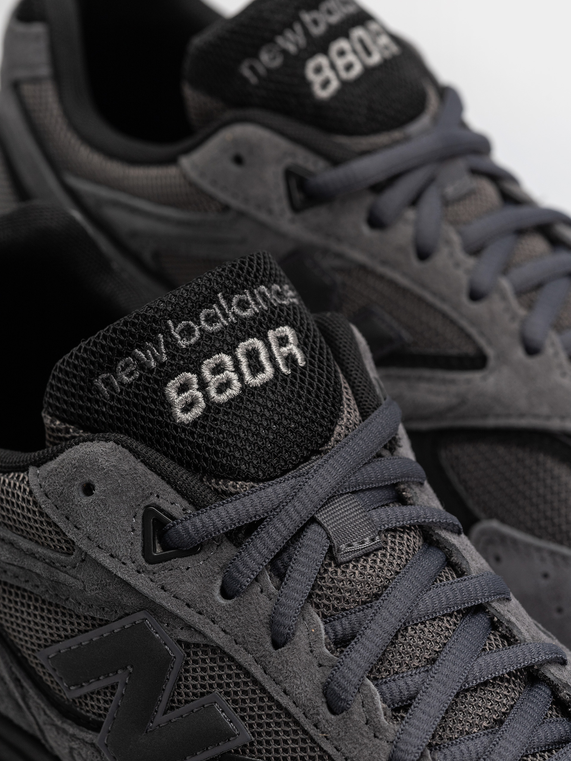 Обувки New Balance 880R (magnet/black)