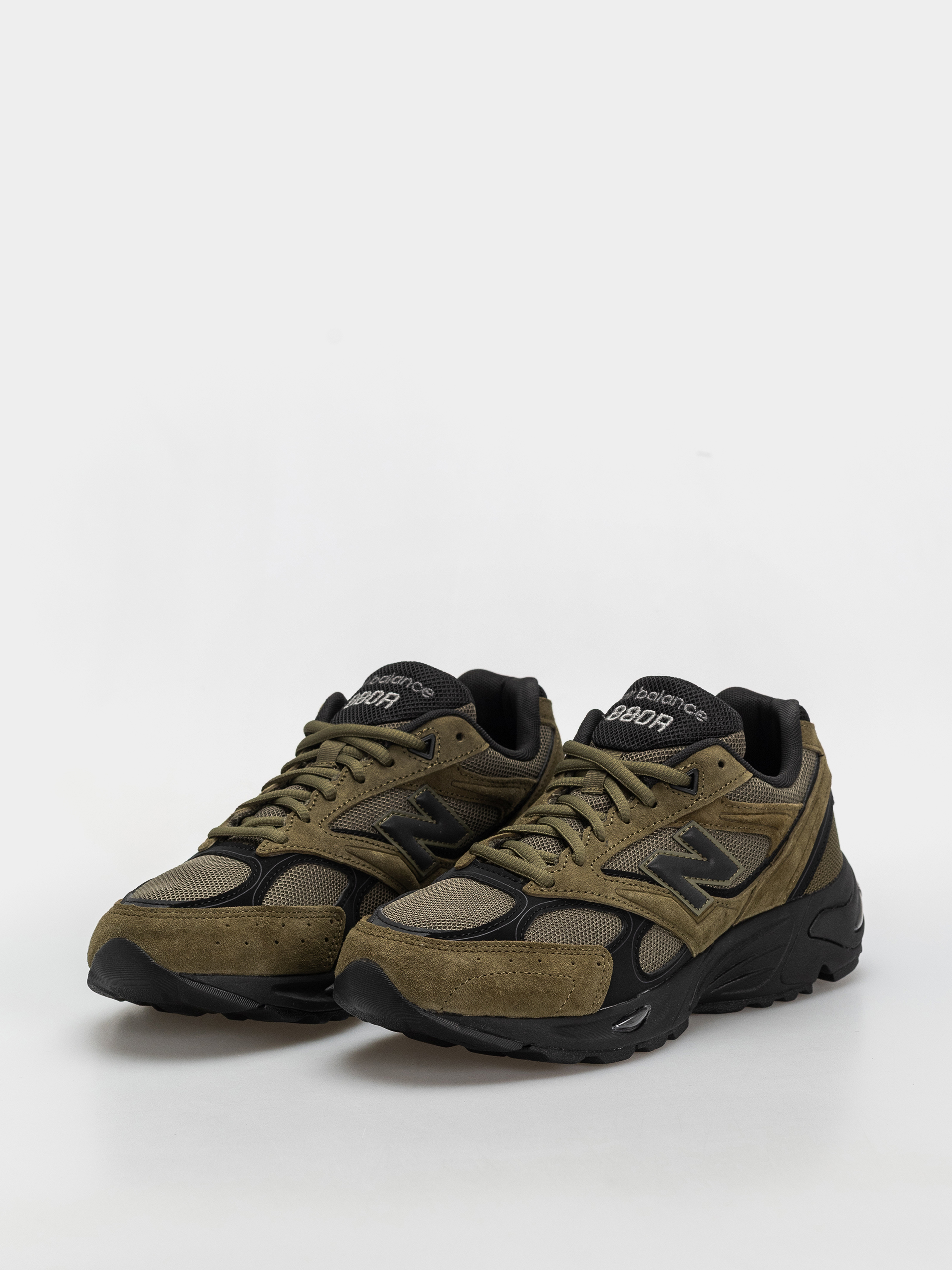 Обувки New Balance 880R (wakame/black)