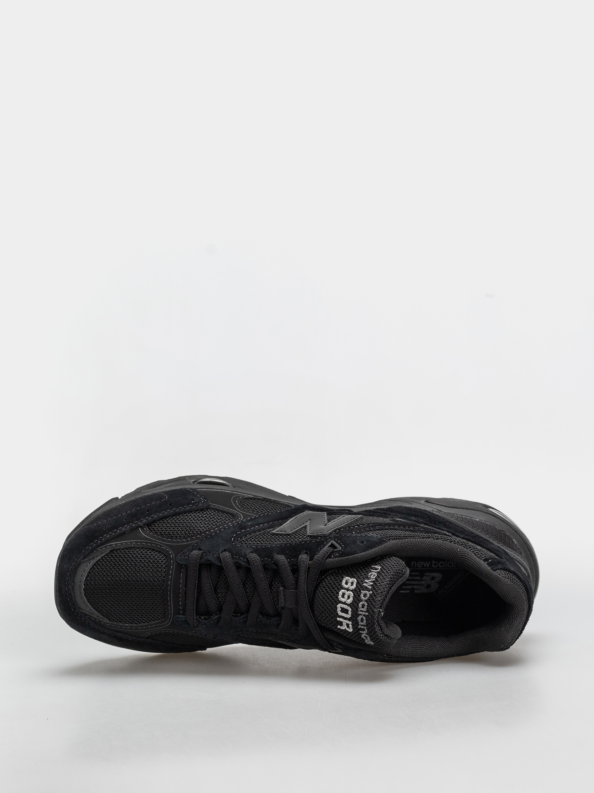 Обувки New Balance 880R (black/black)