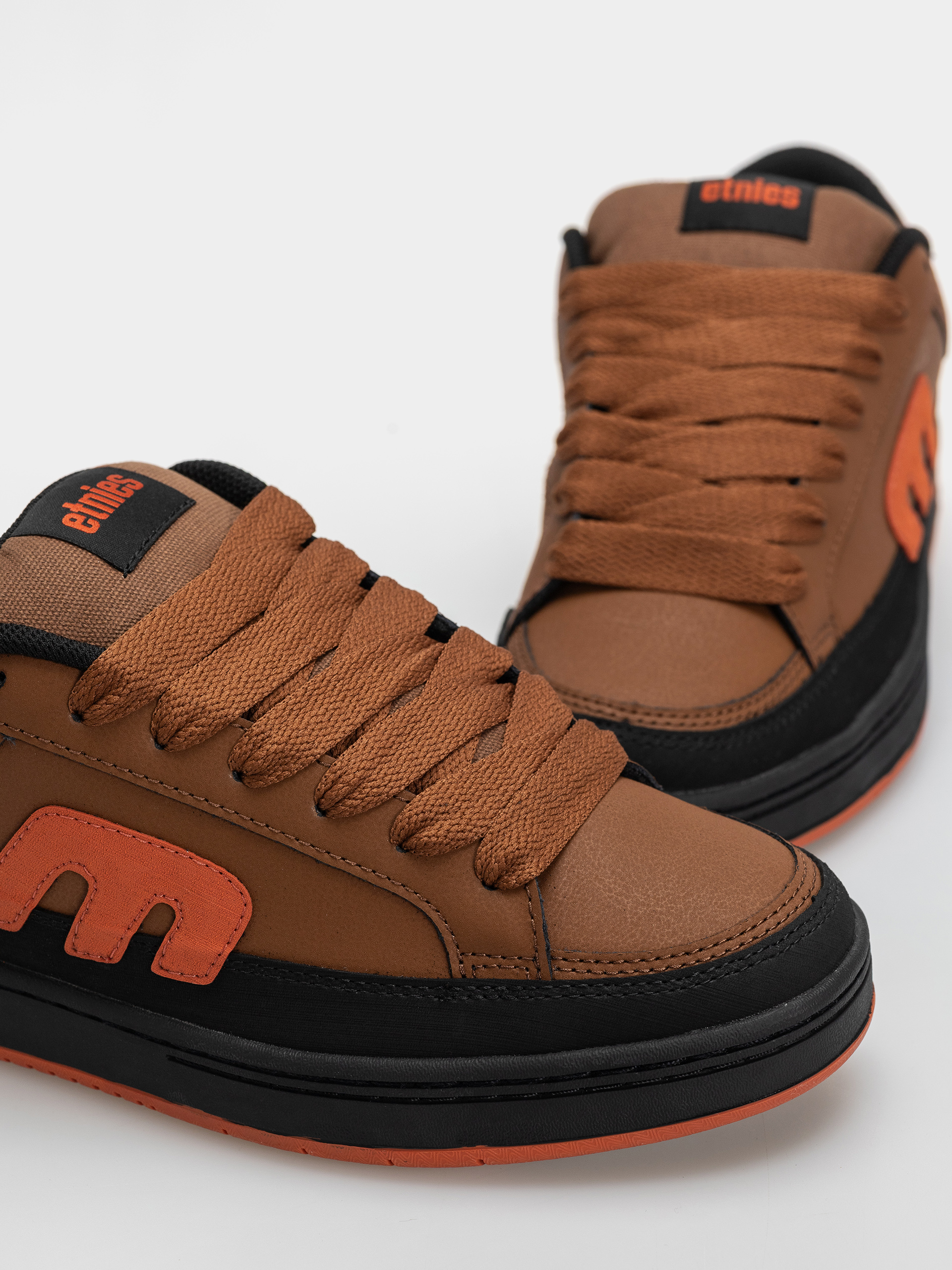 Обувки Etnies Kingpin 2K (black/brown)
